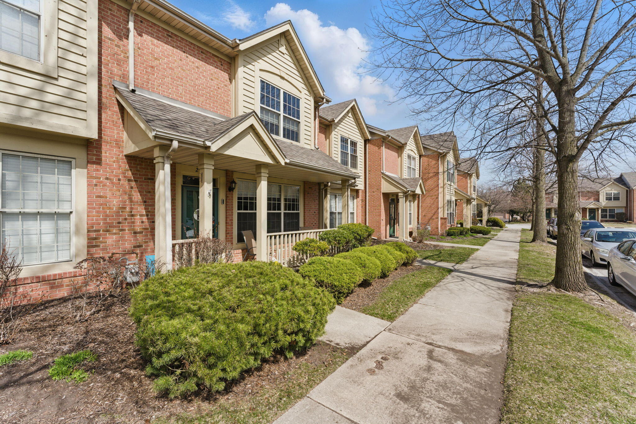 2923 Churchill Lane