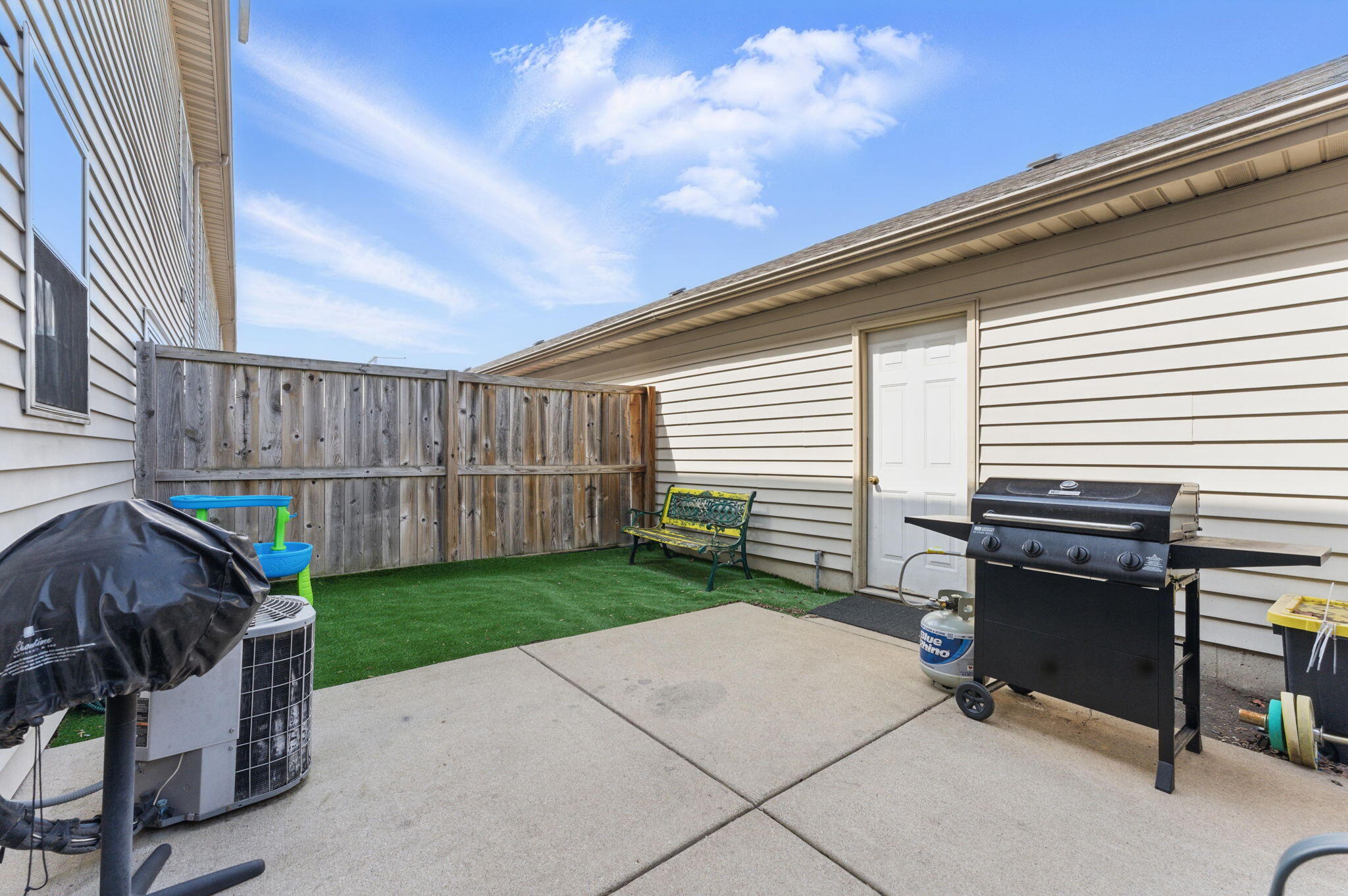 2923 Churchill Lane