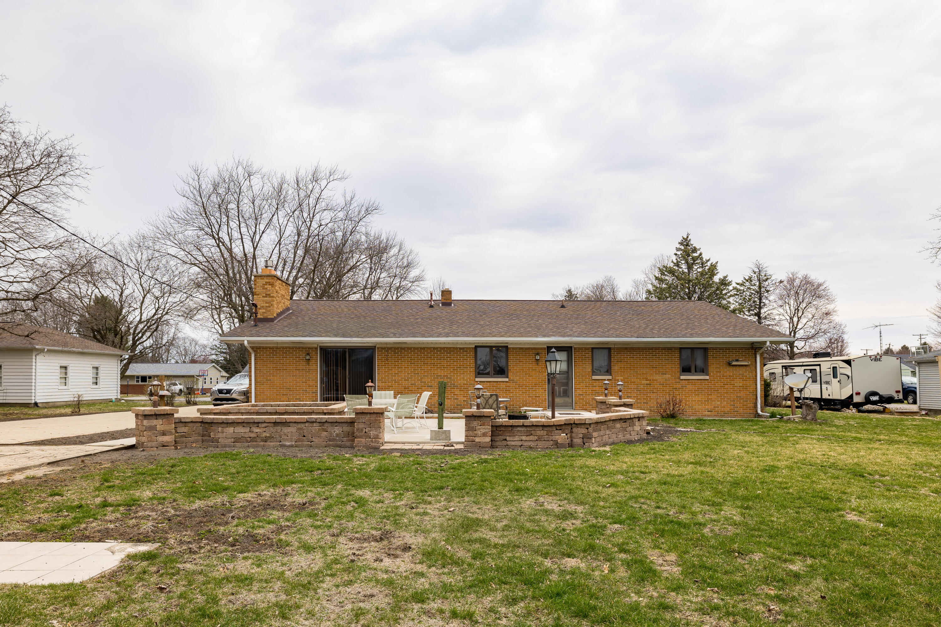 319 E Maple Street