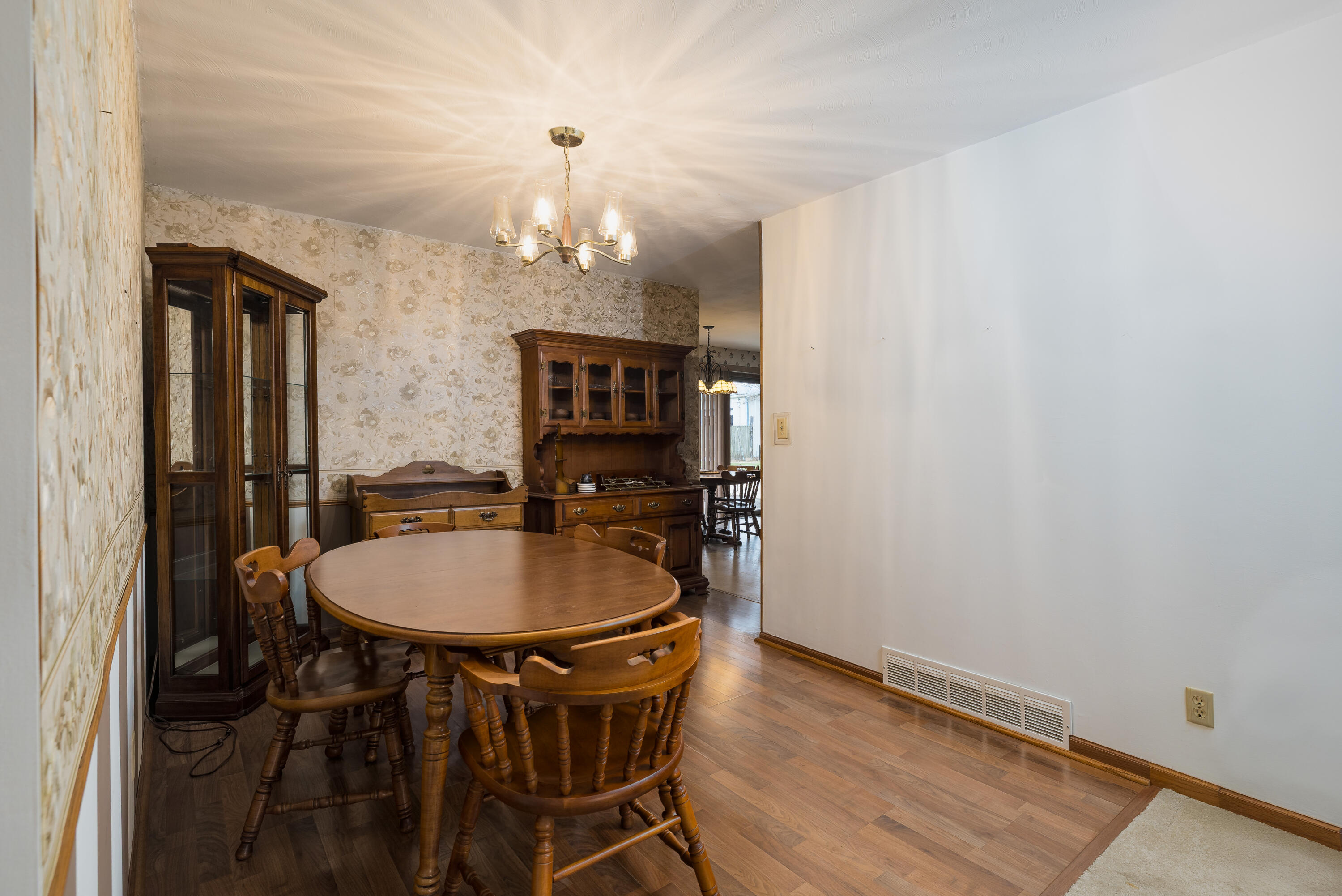319 E Maple Street