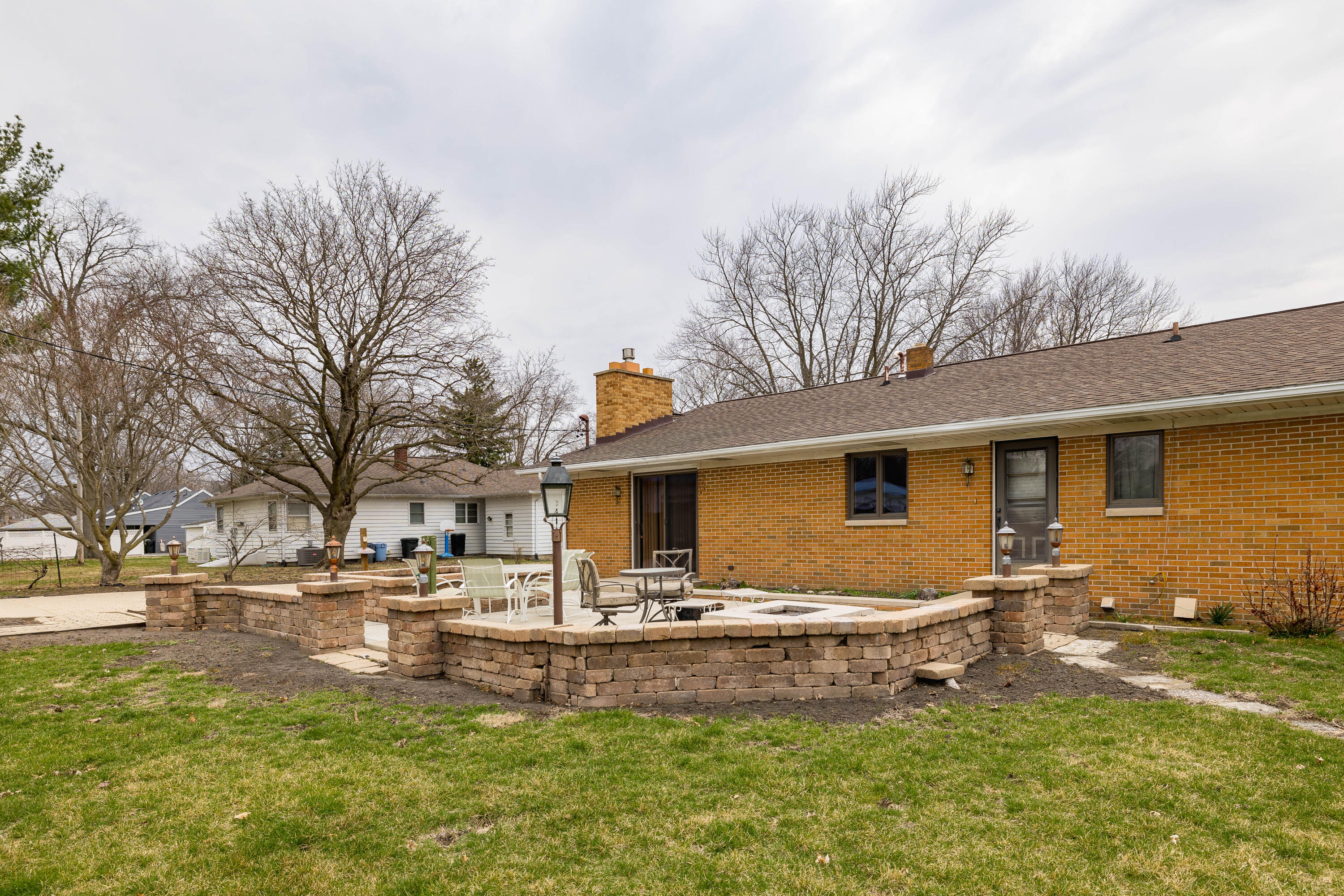319 E Maple Street