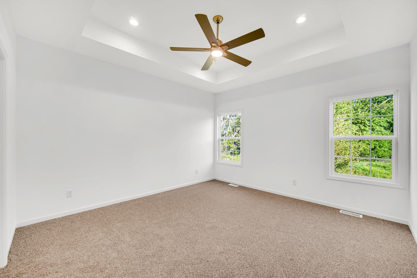 490 Magnolia Lane