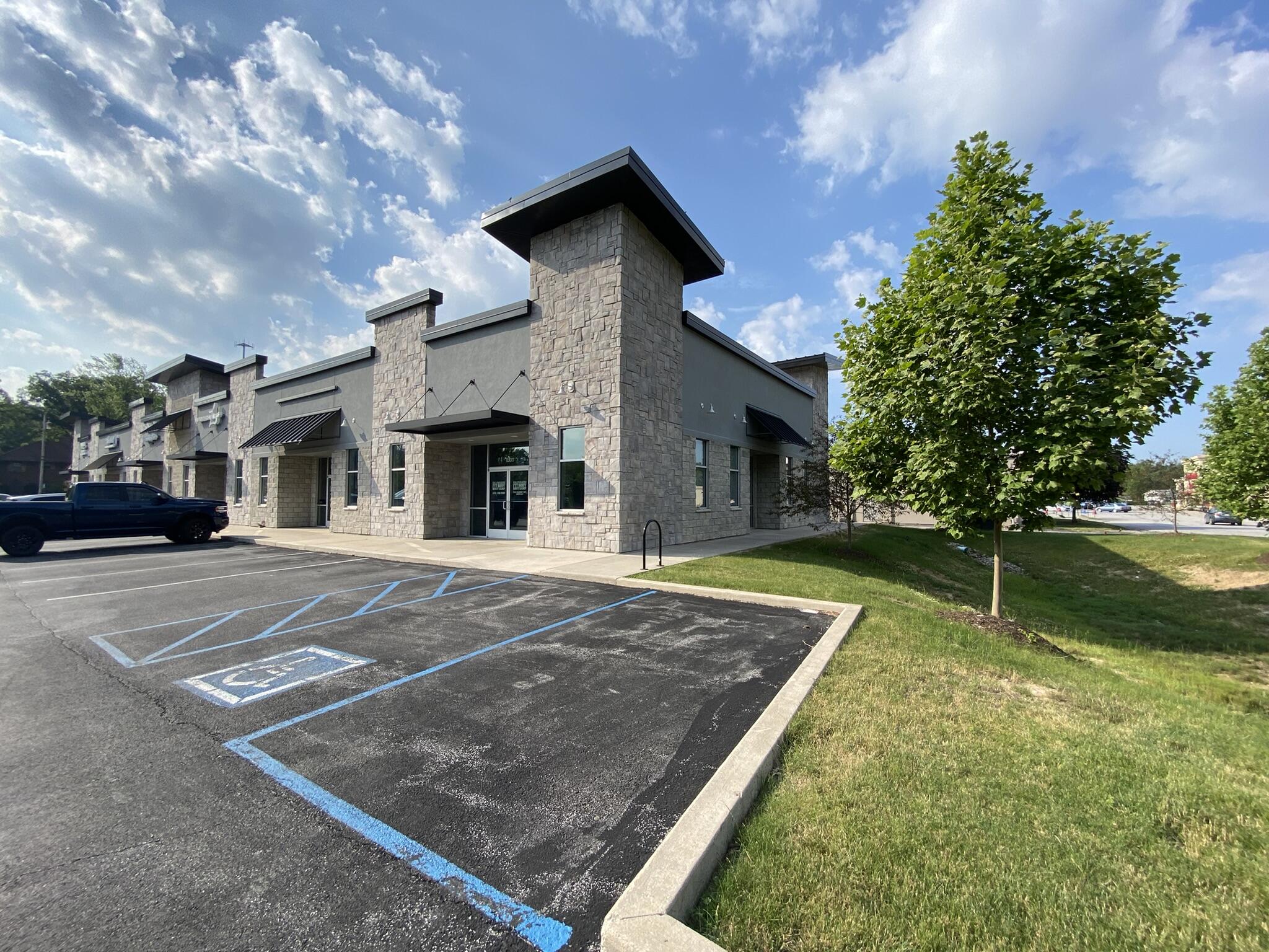 1703 Calumet Avenue Unit: F