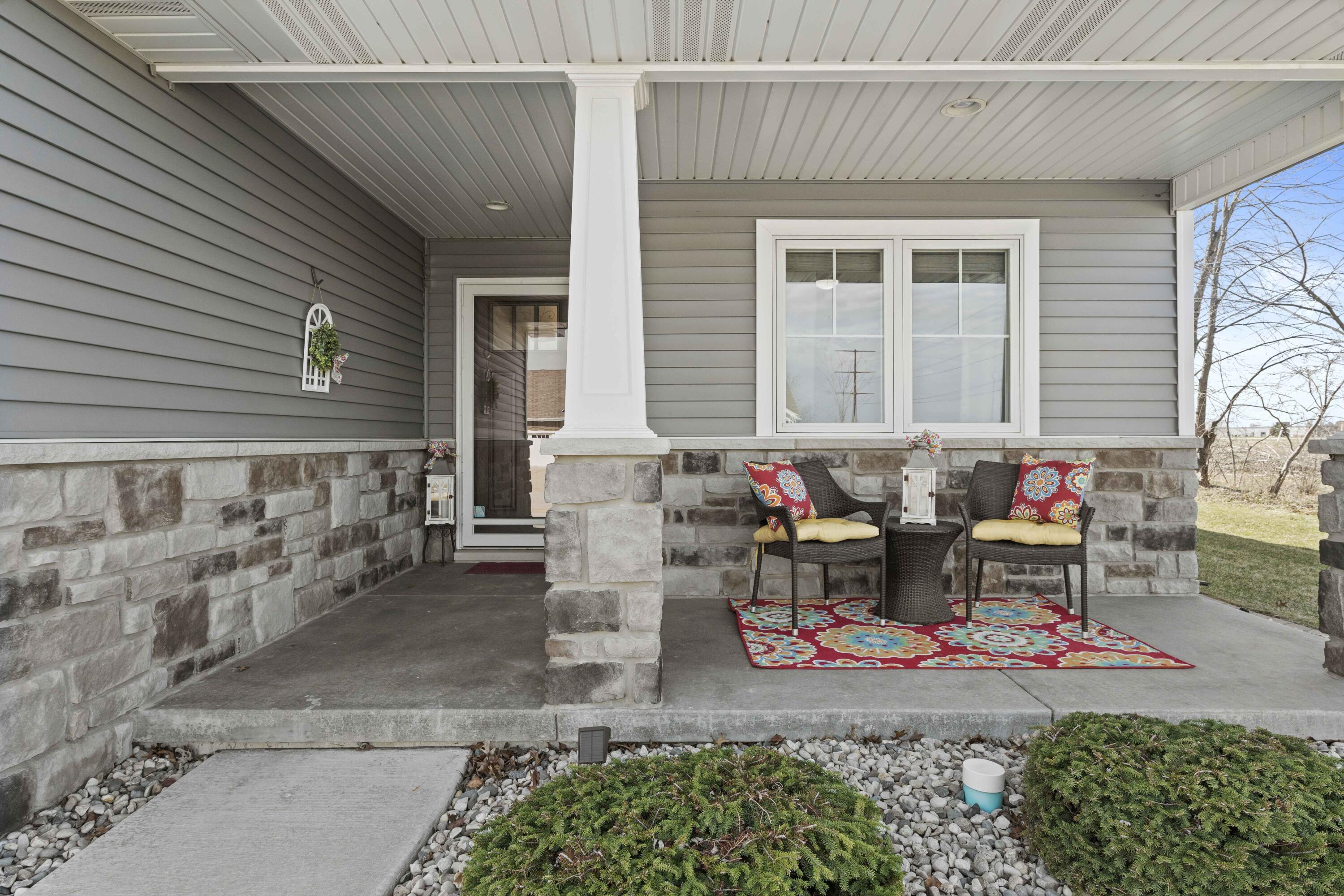 10302 Red Rock Place