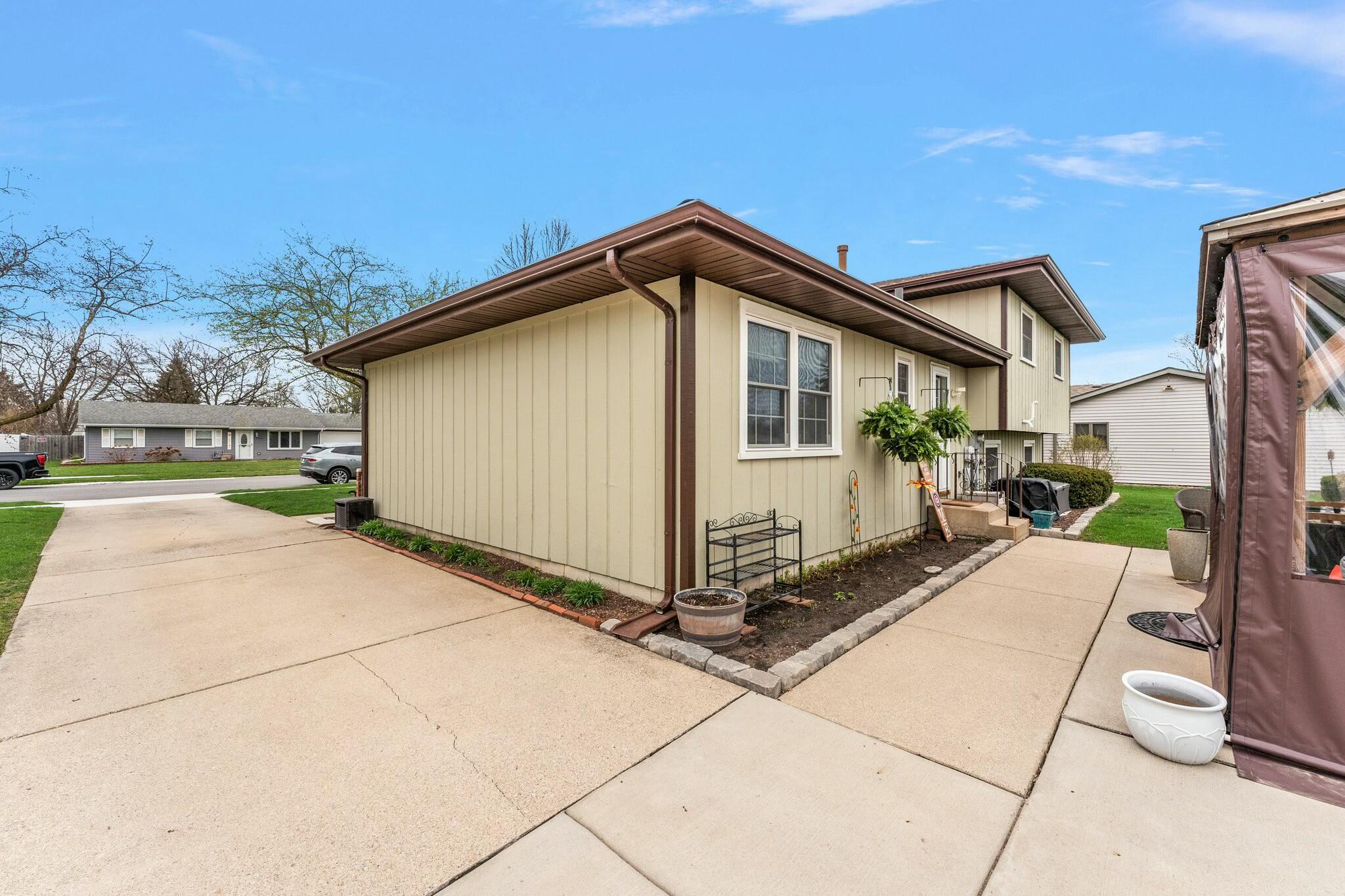 1349 Cozy Lane