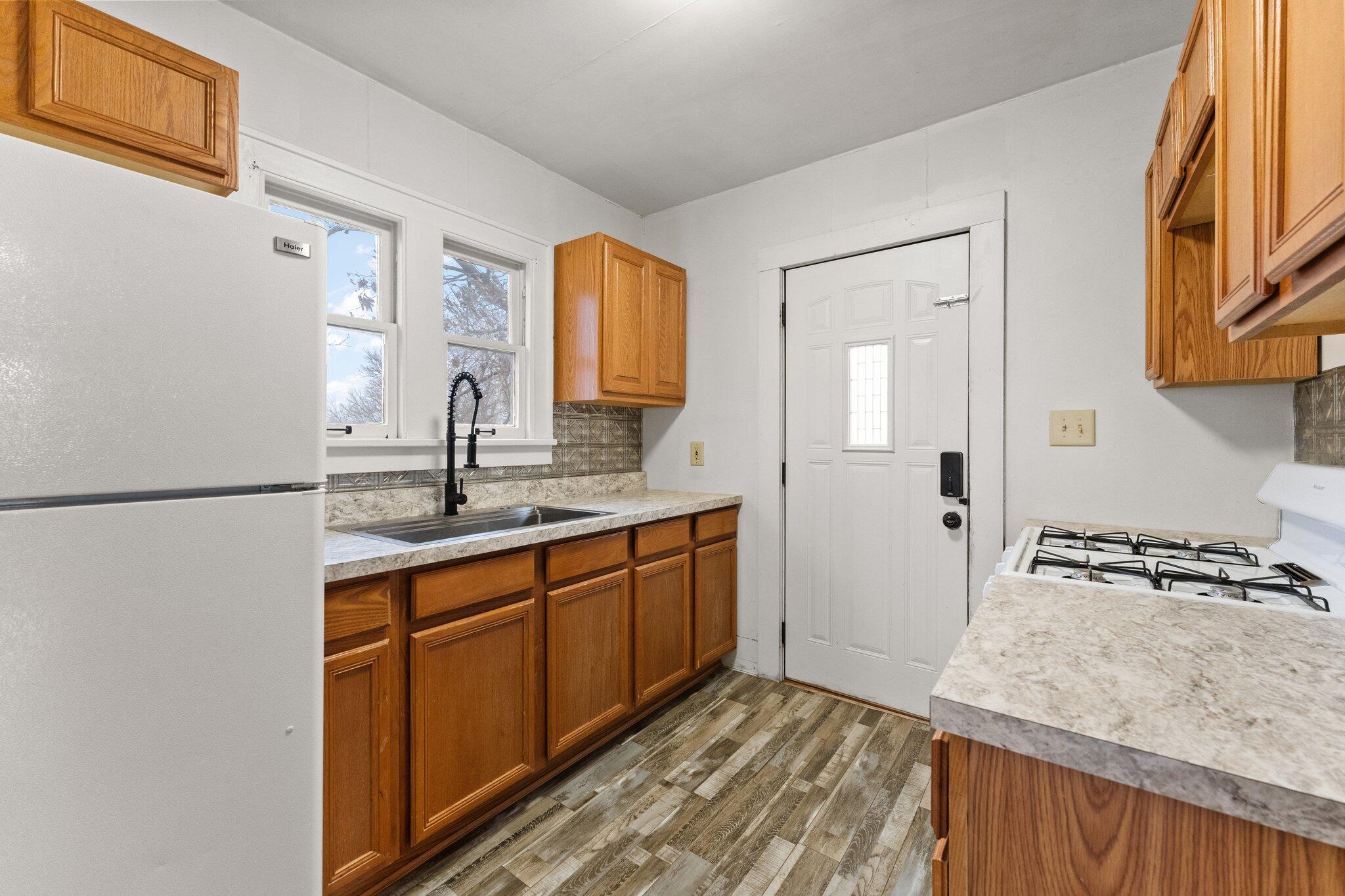 200 8th Street SE