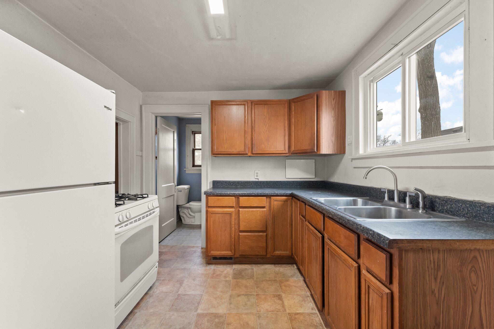 200 8th Street SE