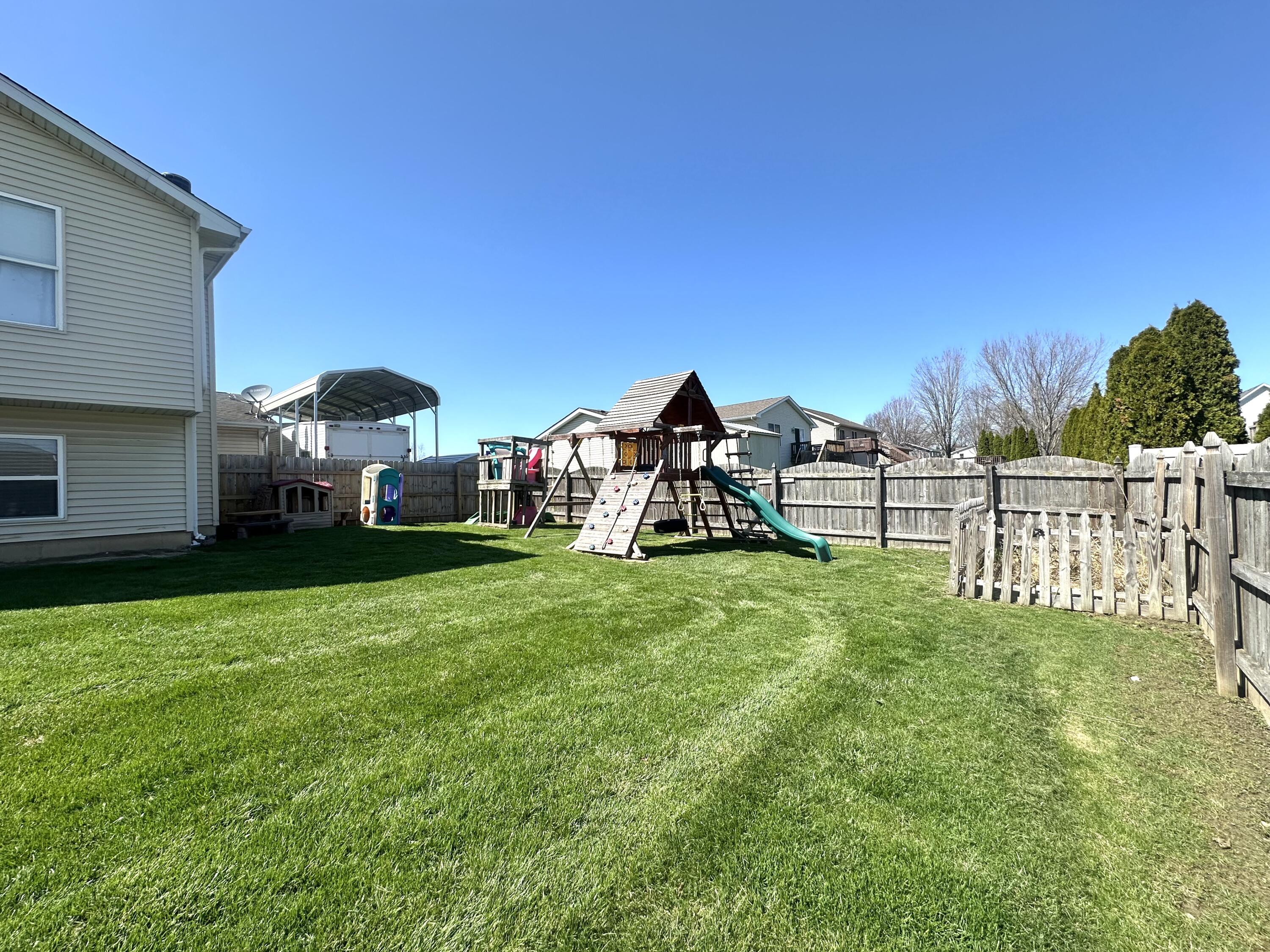 621 Persimmon Pkwy