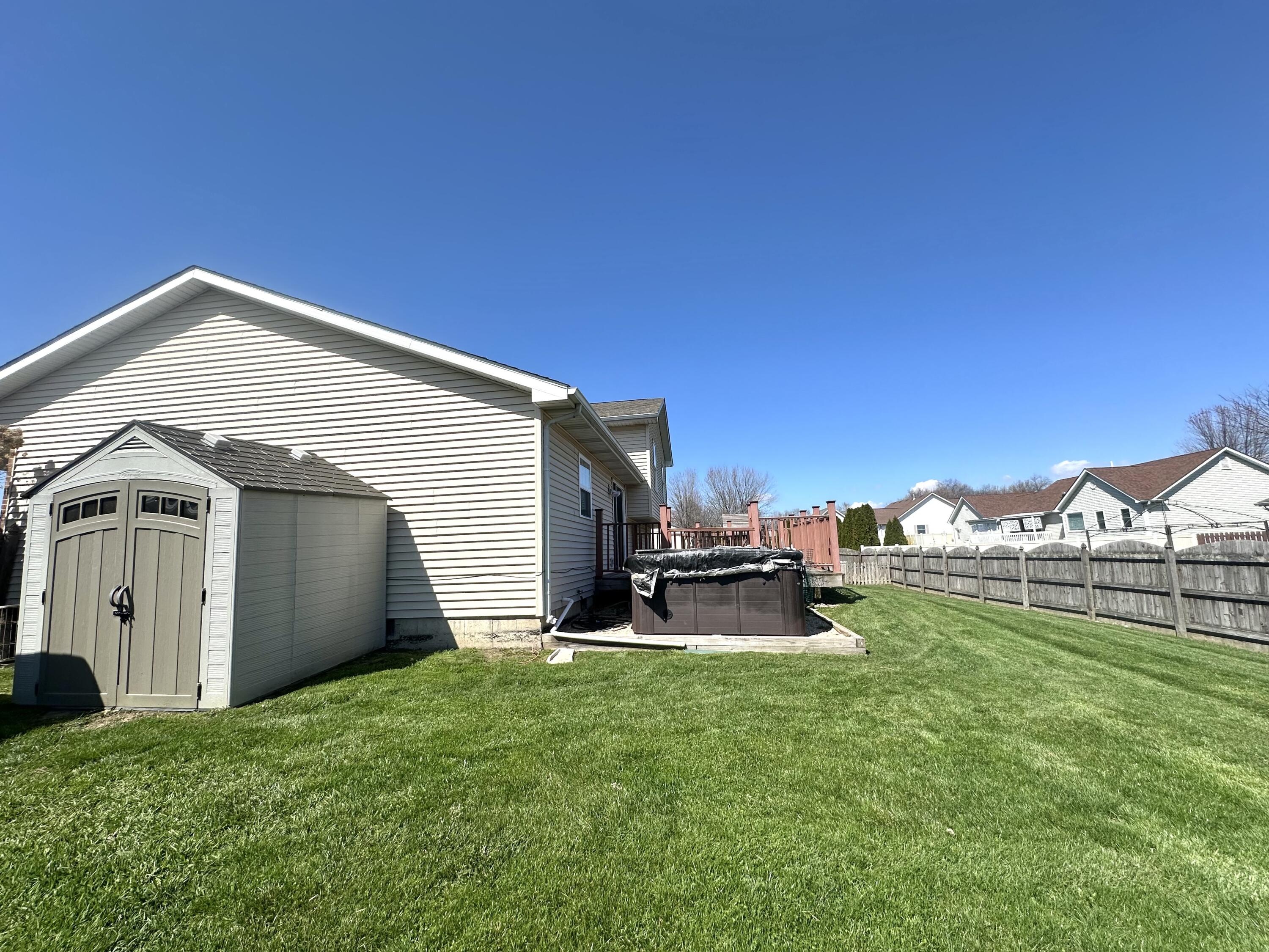 621 Persimmon Pkwy