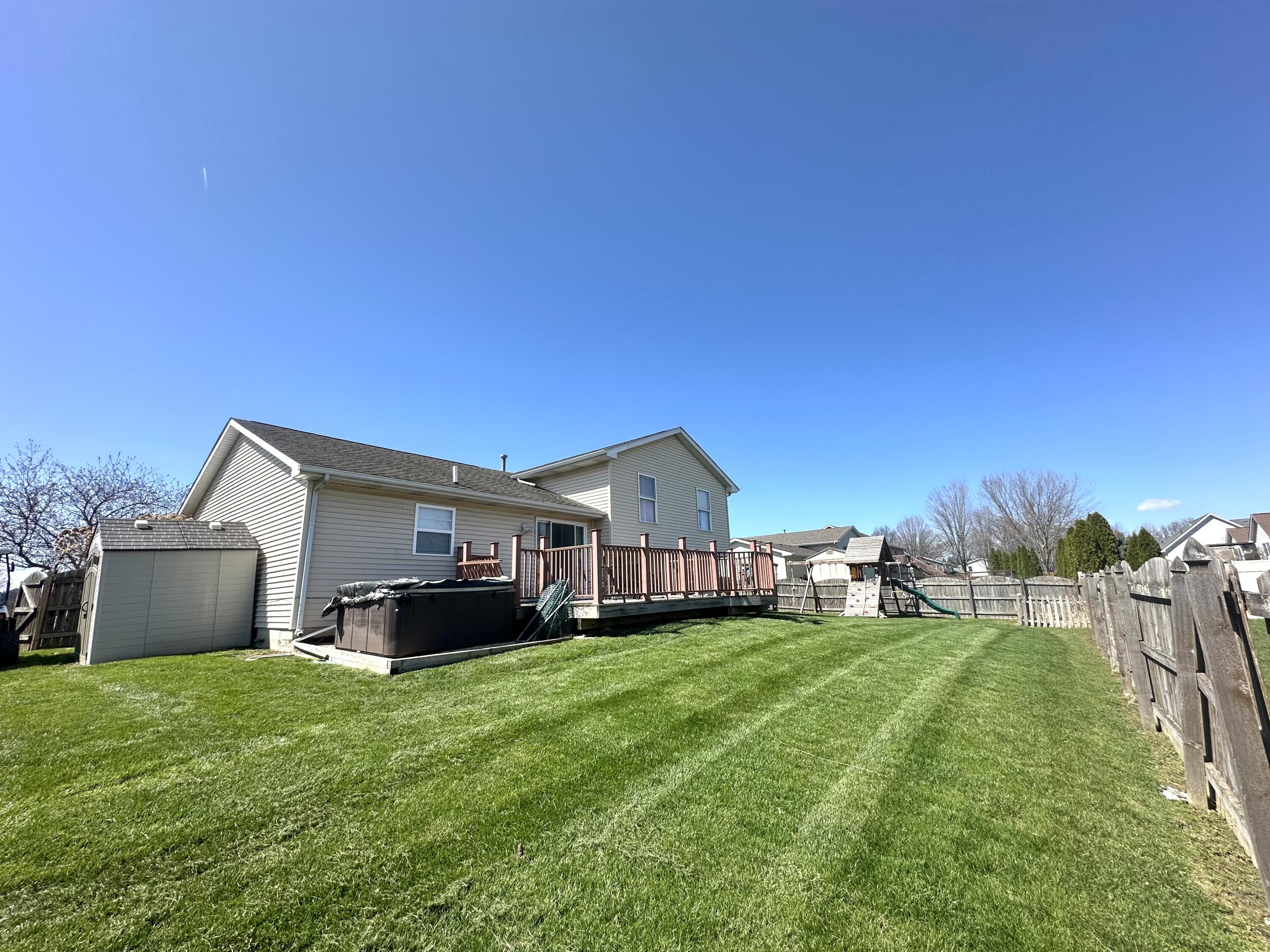 621 Persimmon Pkwy