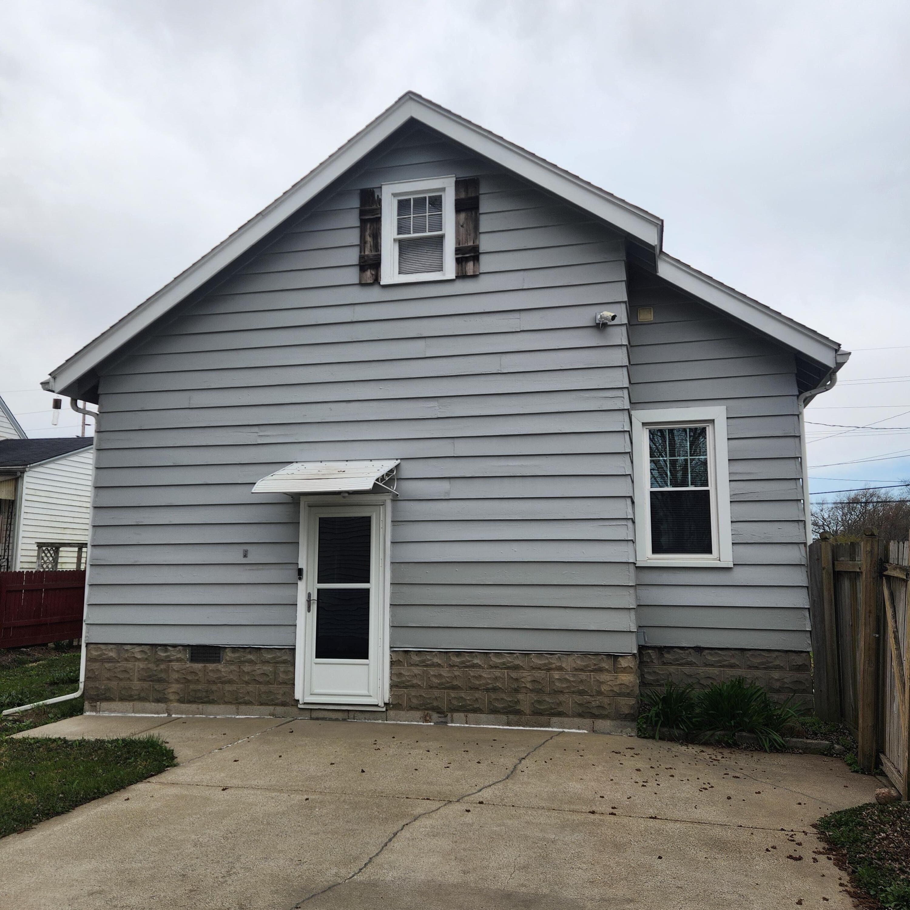 6945 Broadway