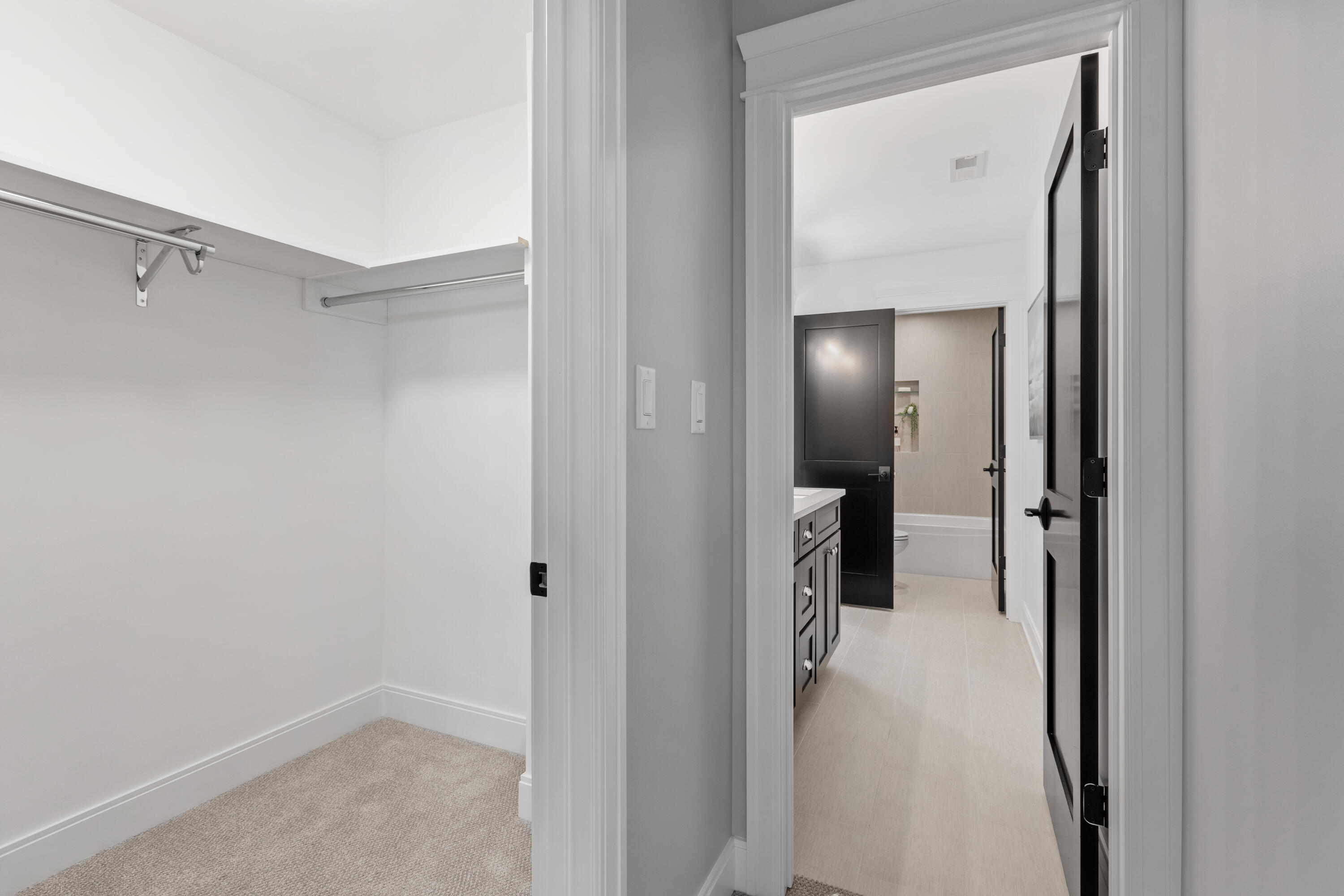 9451 Tall Grass Trail