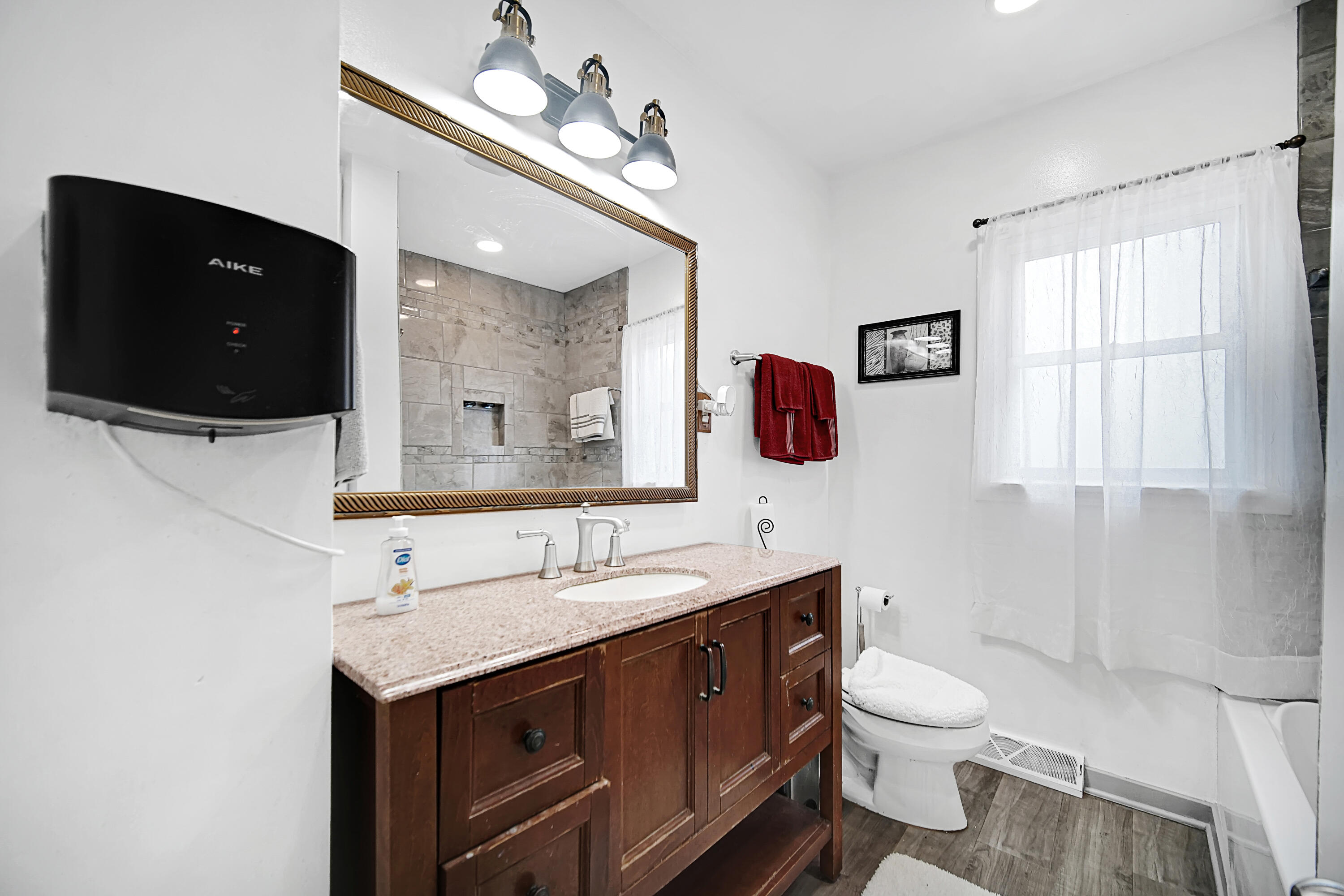 542 Mulberry Street
