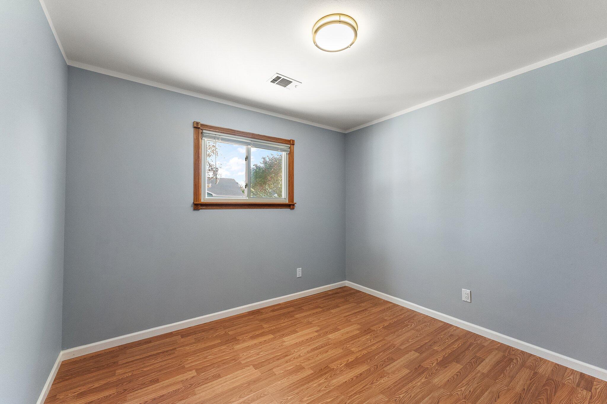 1246 N Glenwood Avenue