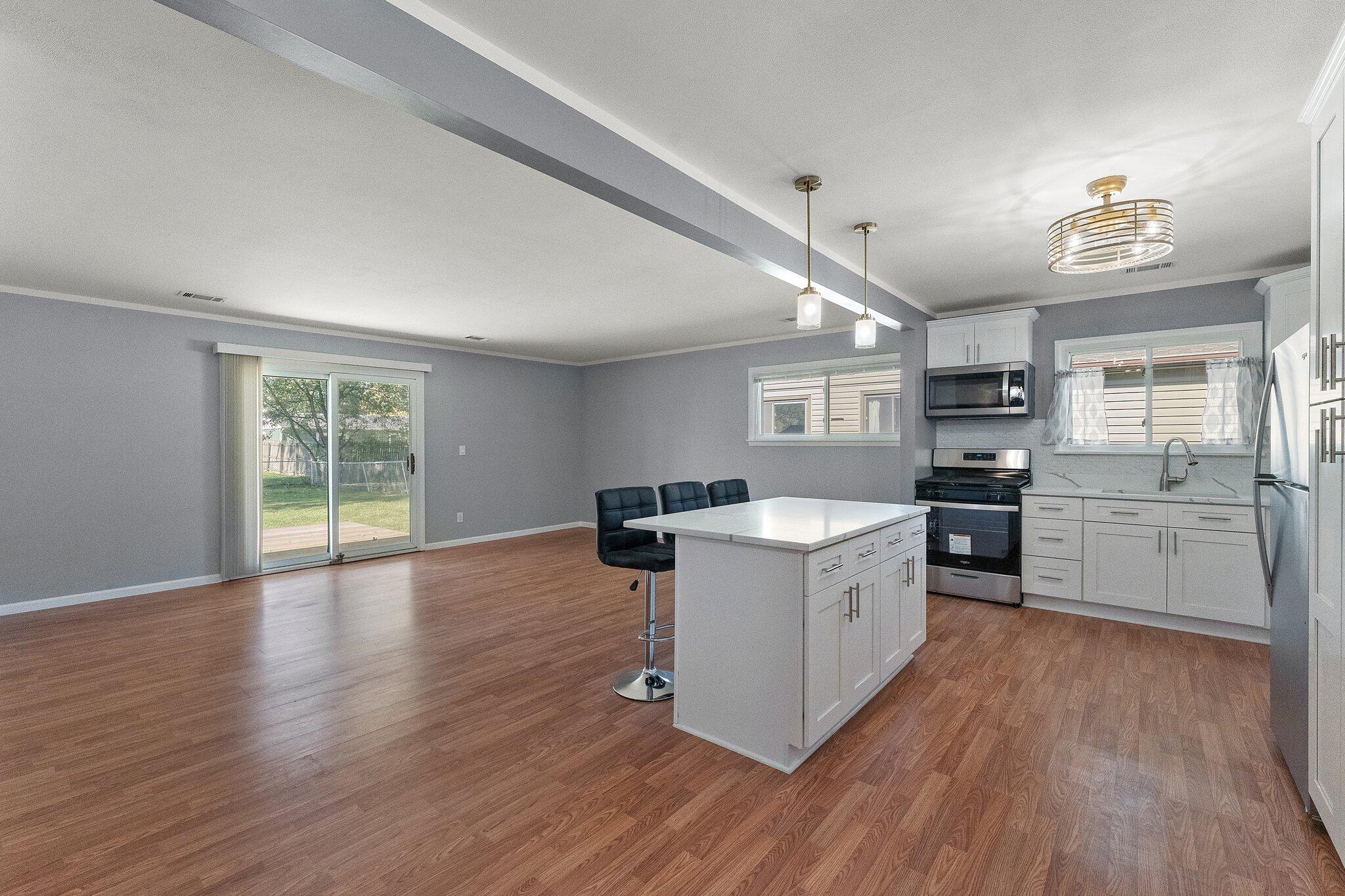 1246 N Glenwood Avenue