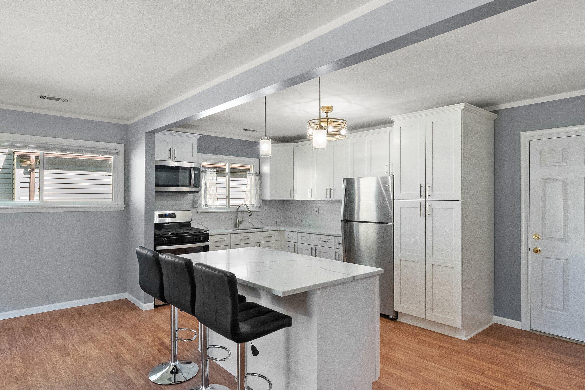 1246 N Glenwood Avenue