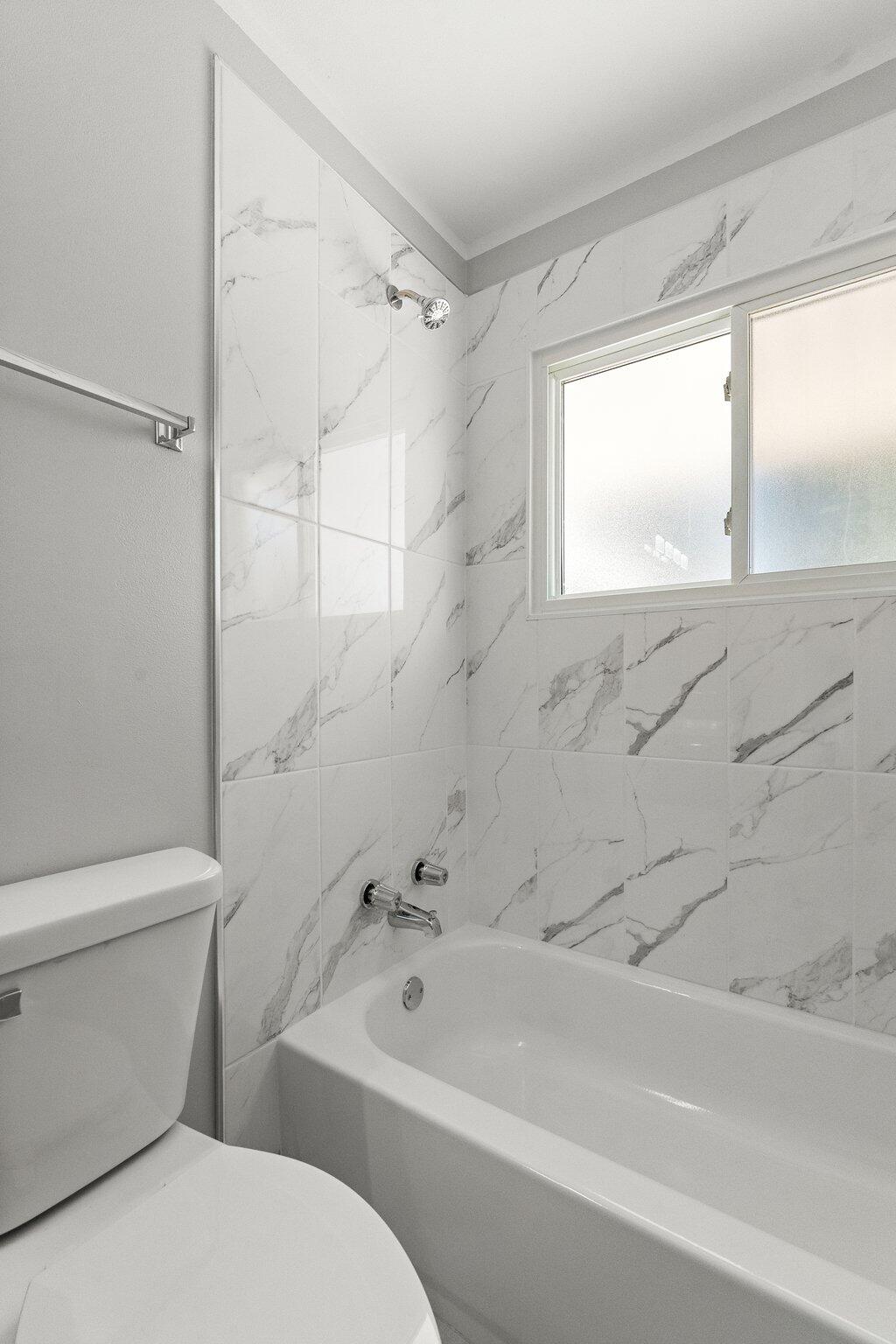 1246 N Glenwood Avenue