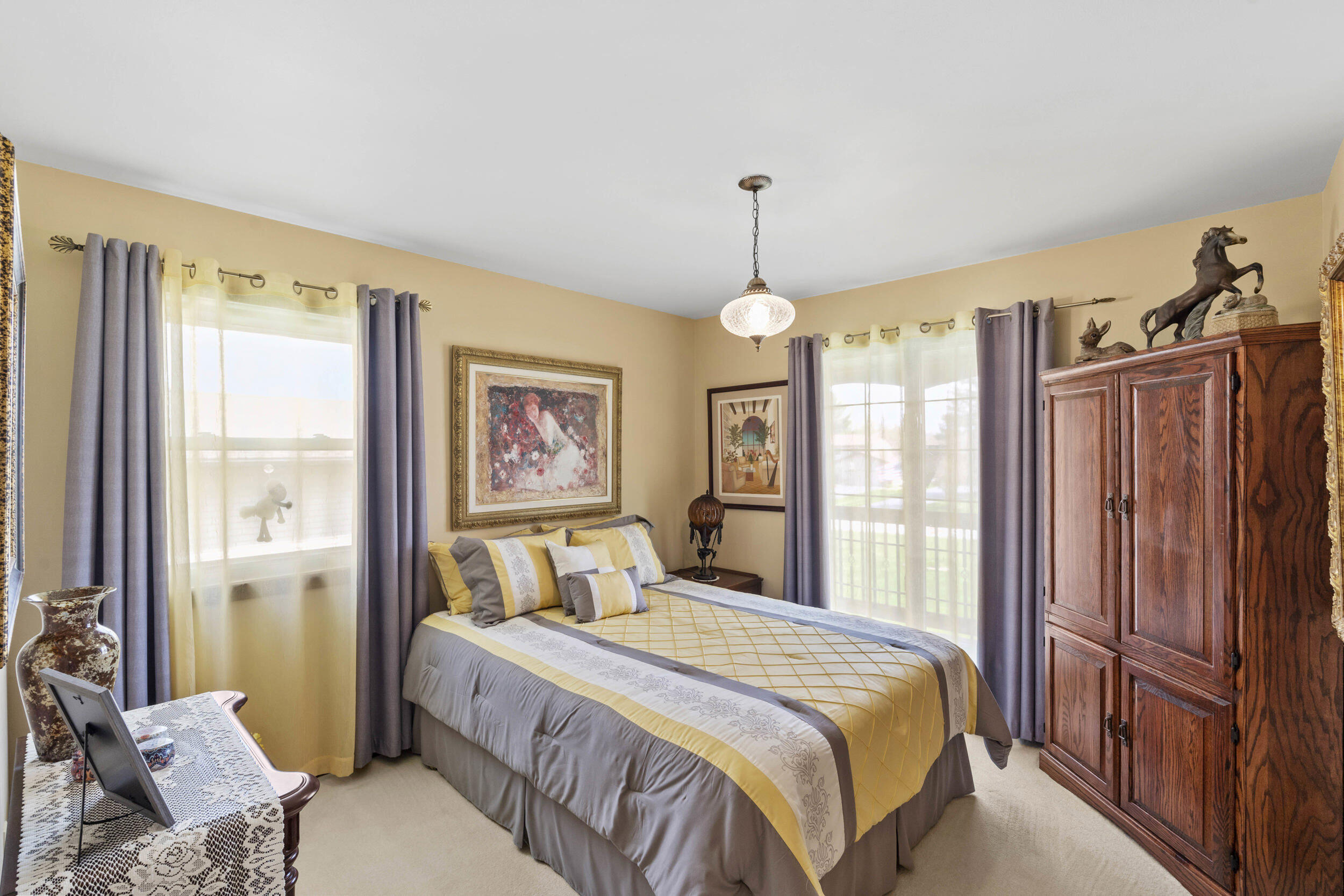1594 Sunnyslope Drive