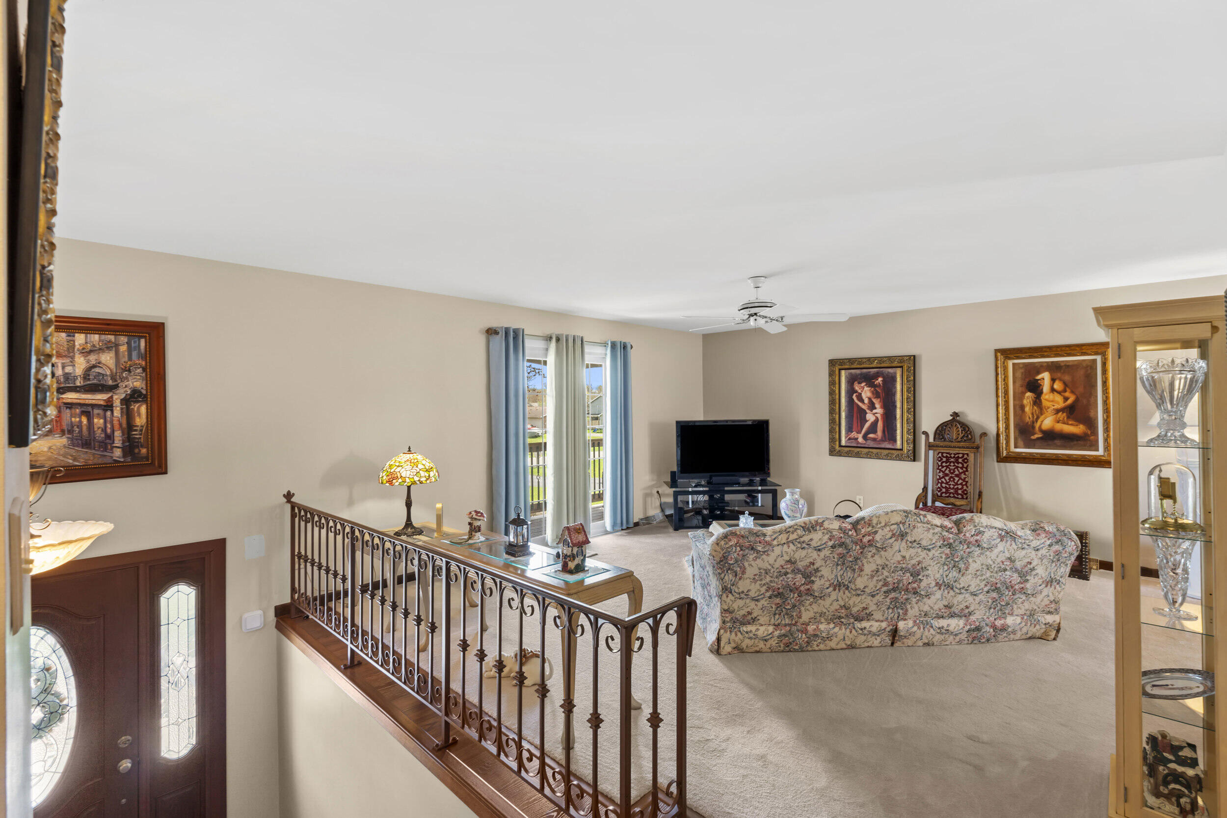 1594 Sunnyslope Drive