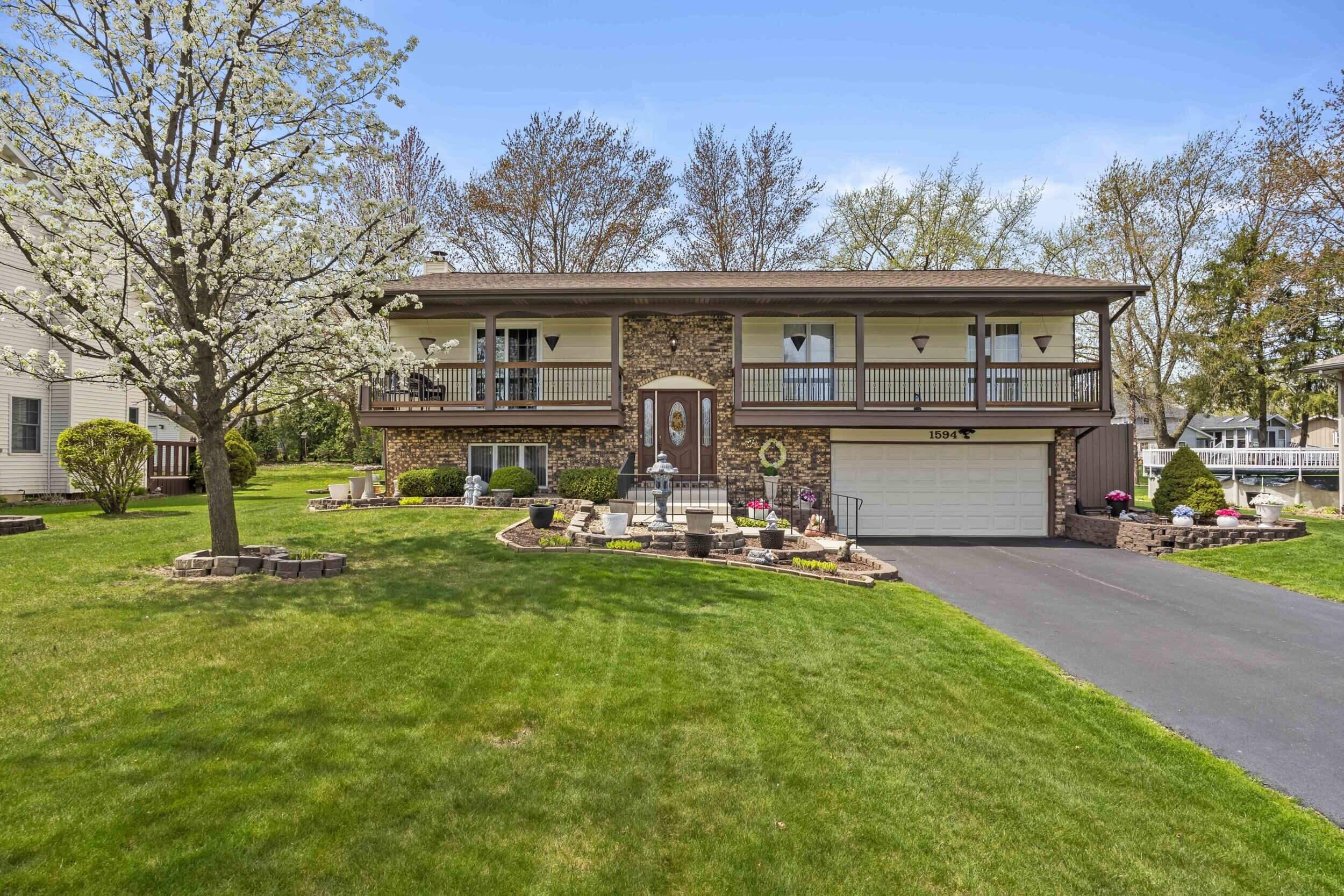 1594 Sunnyslope Drive