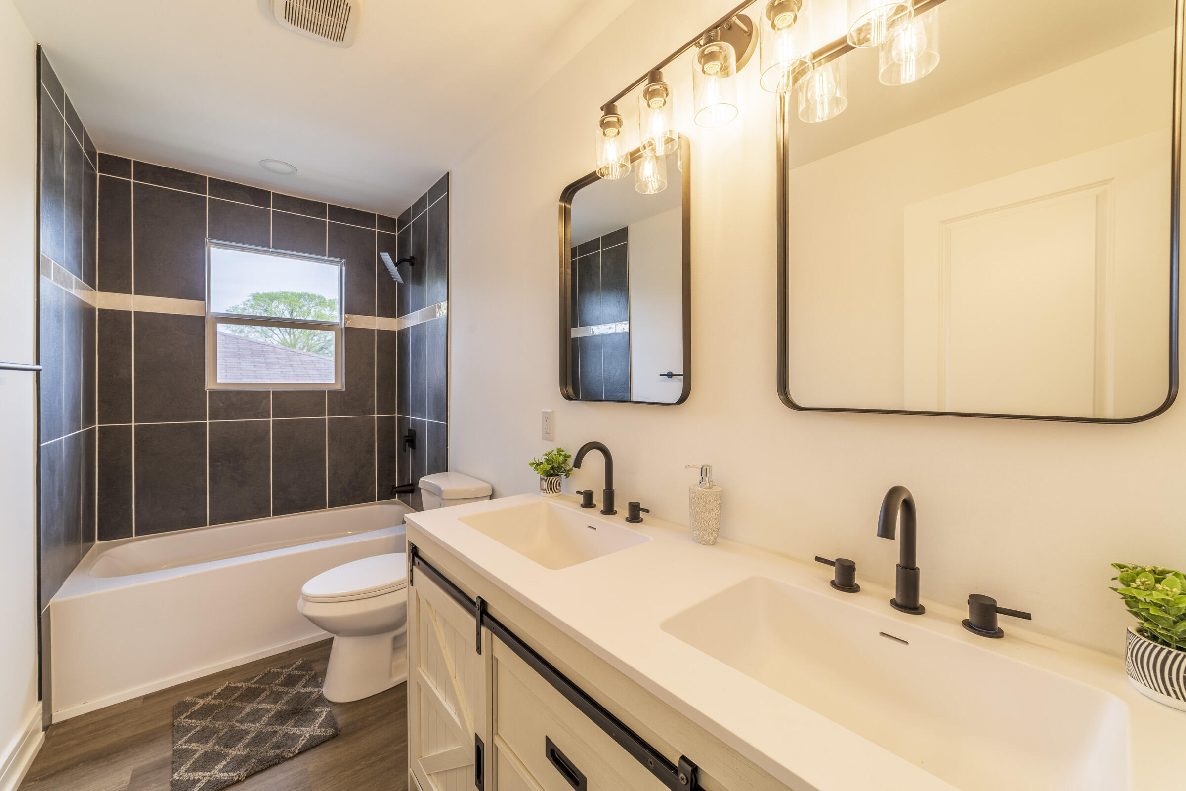 4038 Rhode Island Street