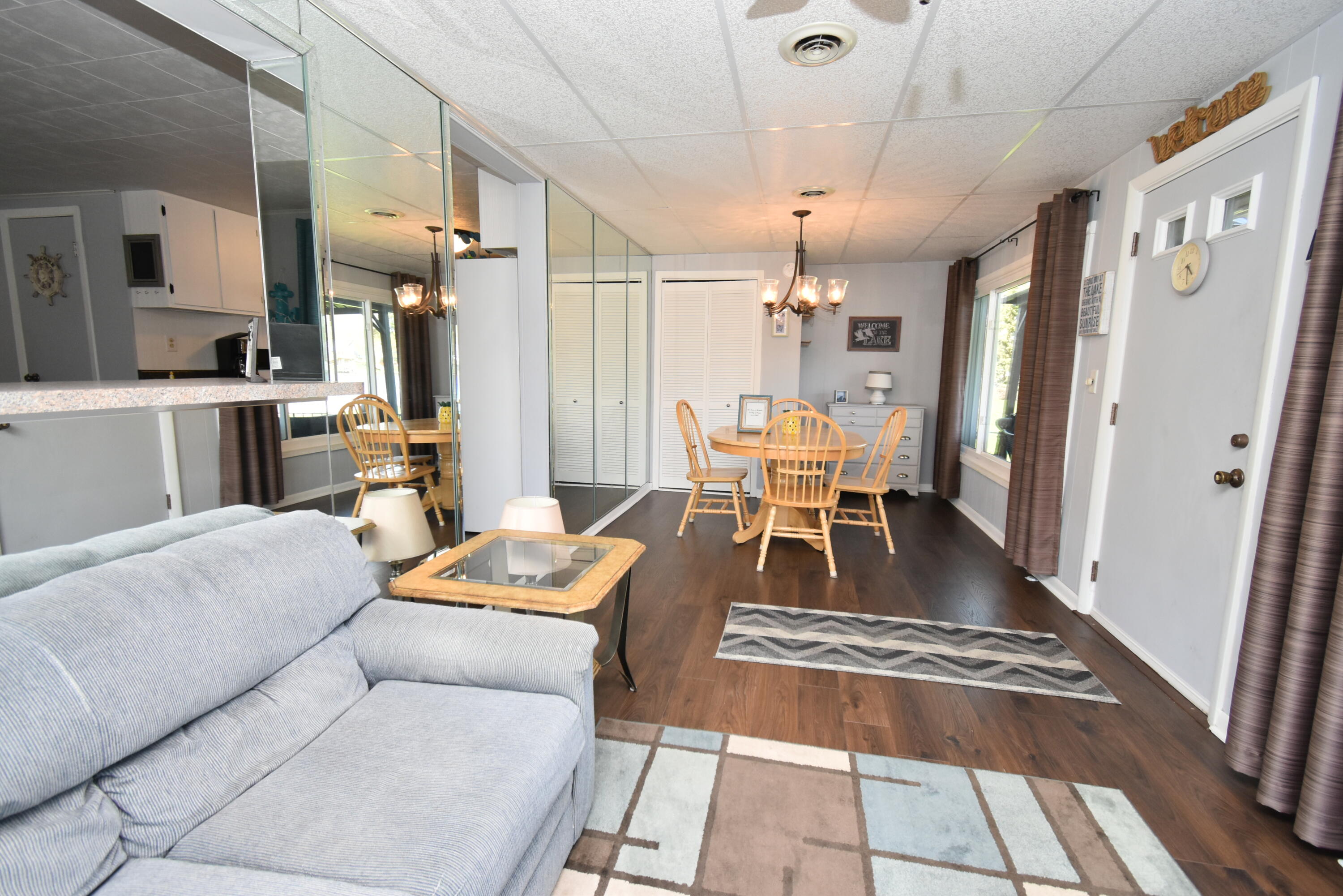 505 Lakeview Court