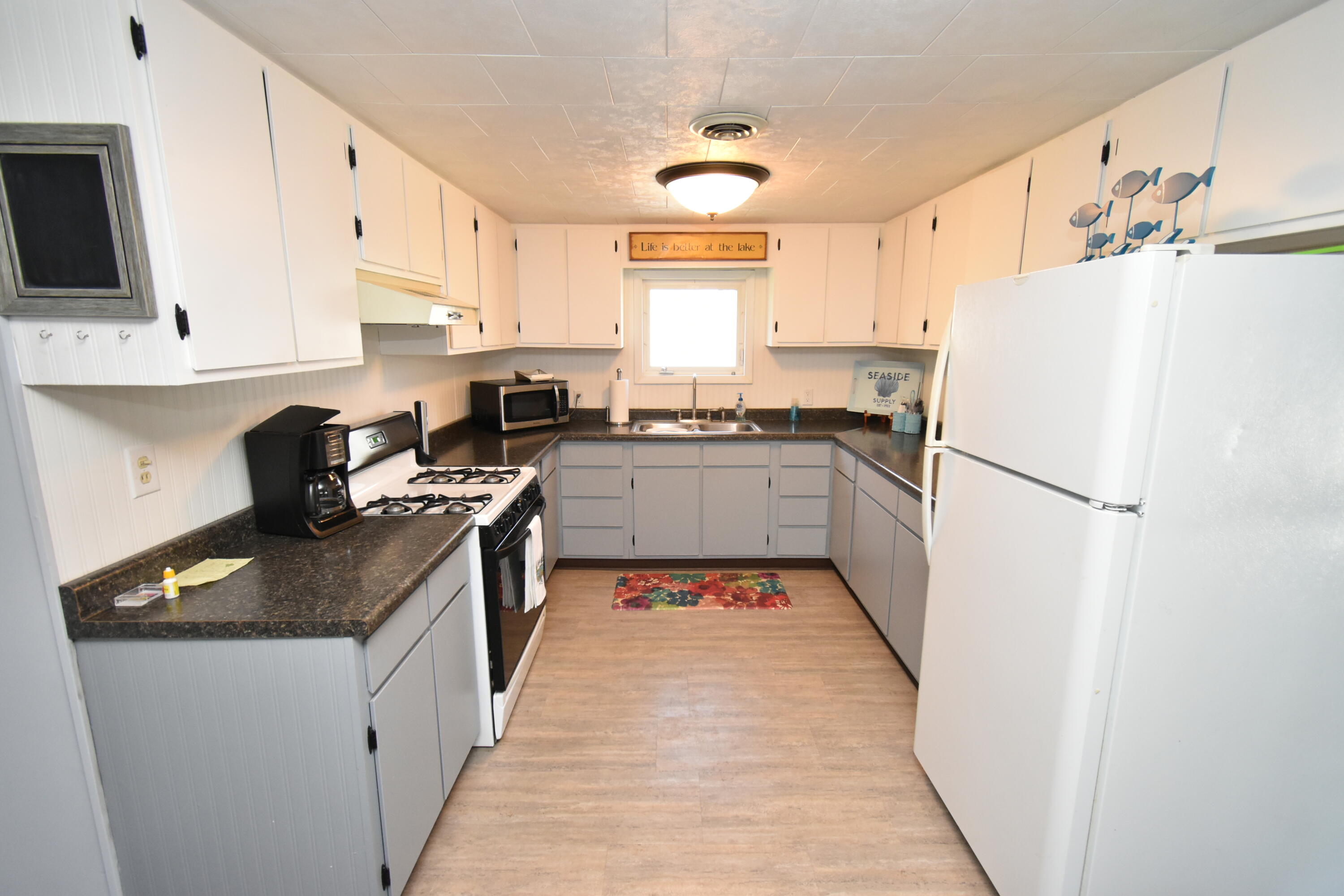 505 Lakeview Court