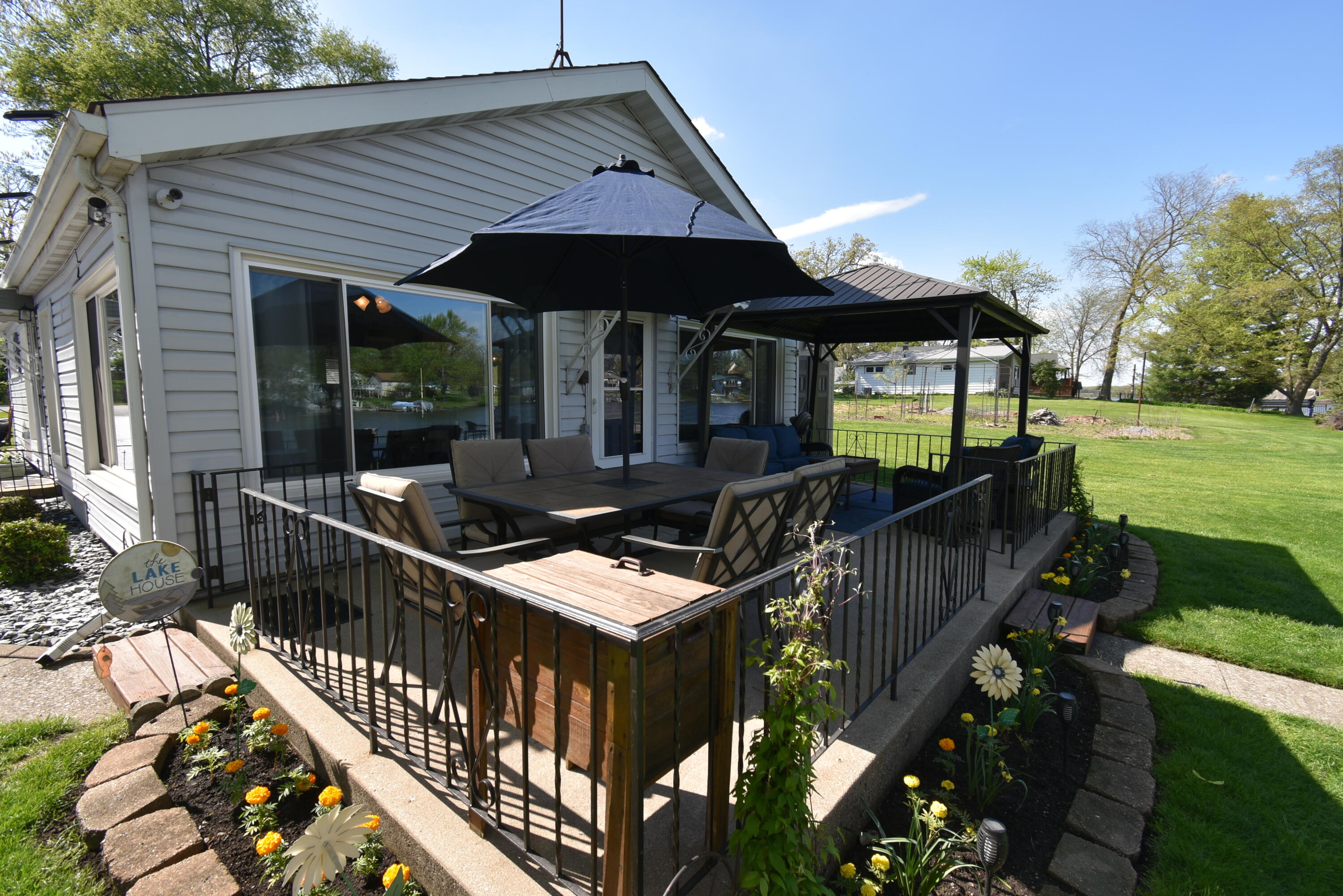505 Lakeview Court