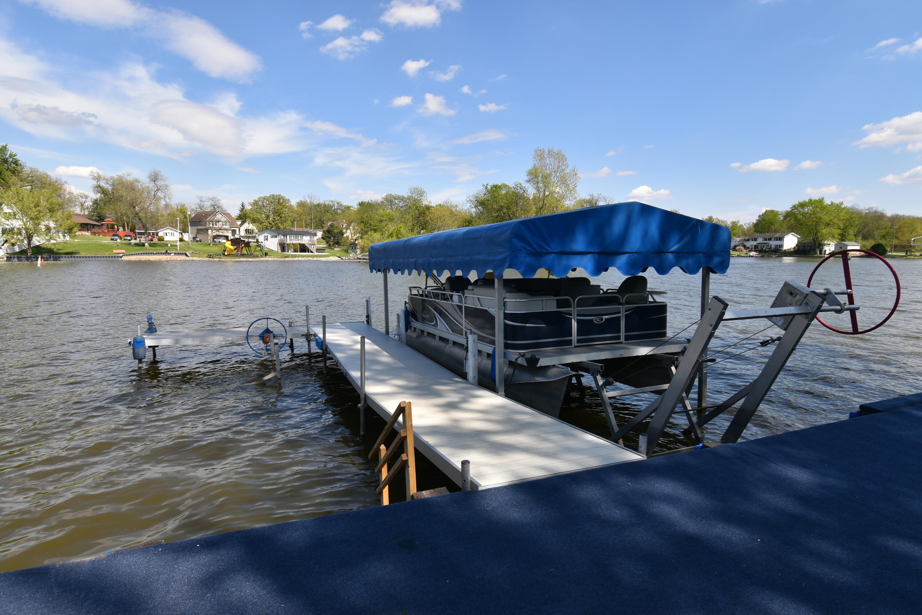 505 Lakeview Court