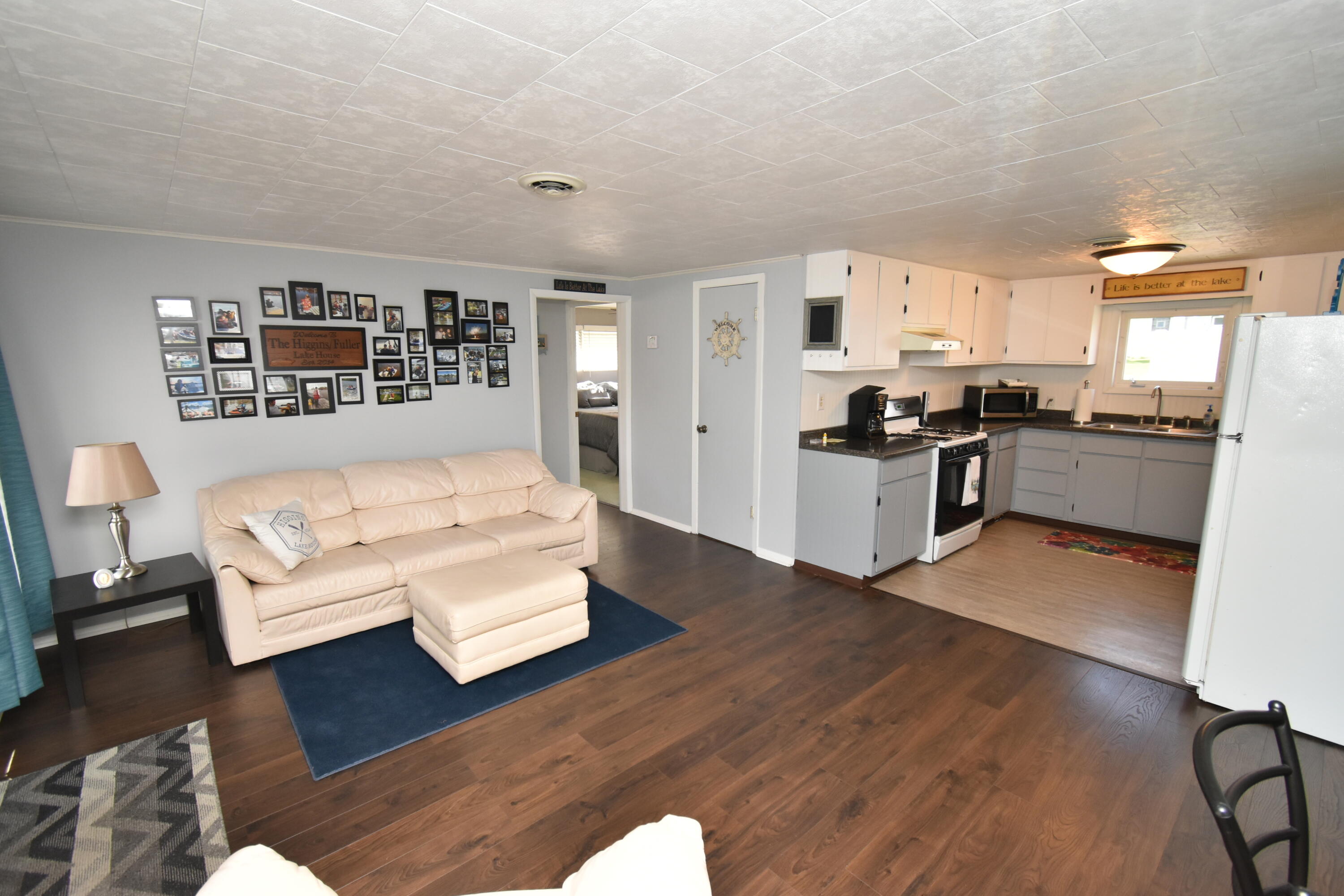 505 Lakeview Court