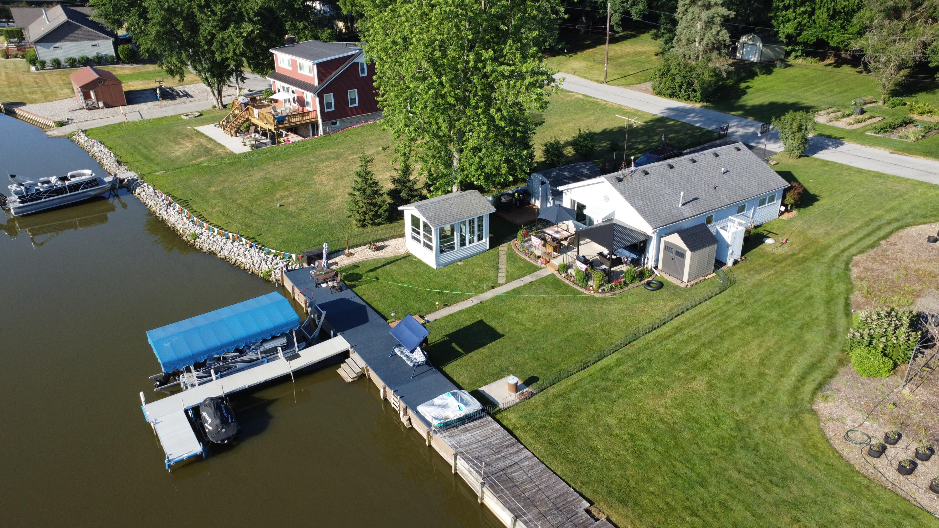 505 Lakeview Court