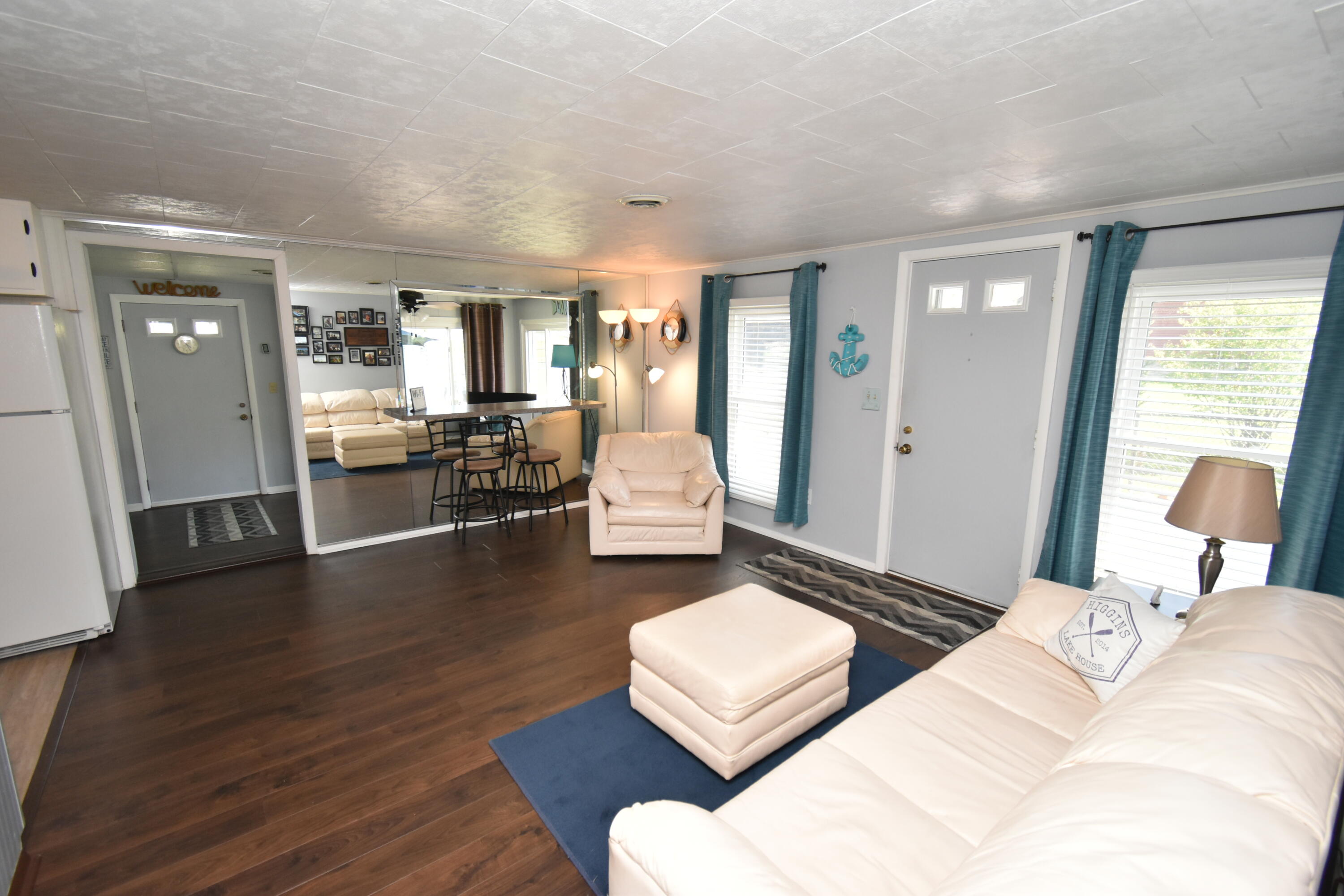 505 Lakeview Court