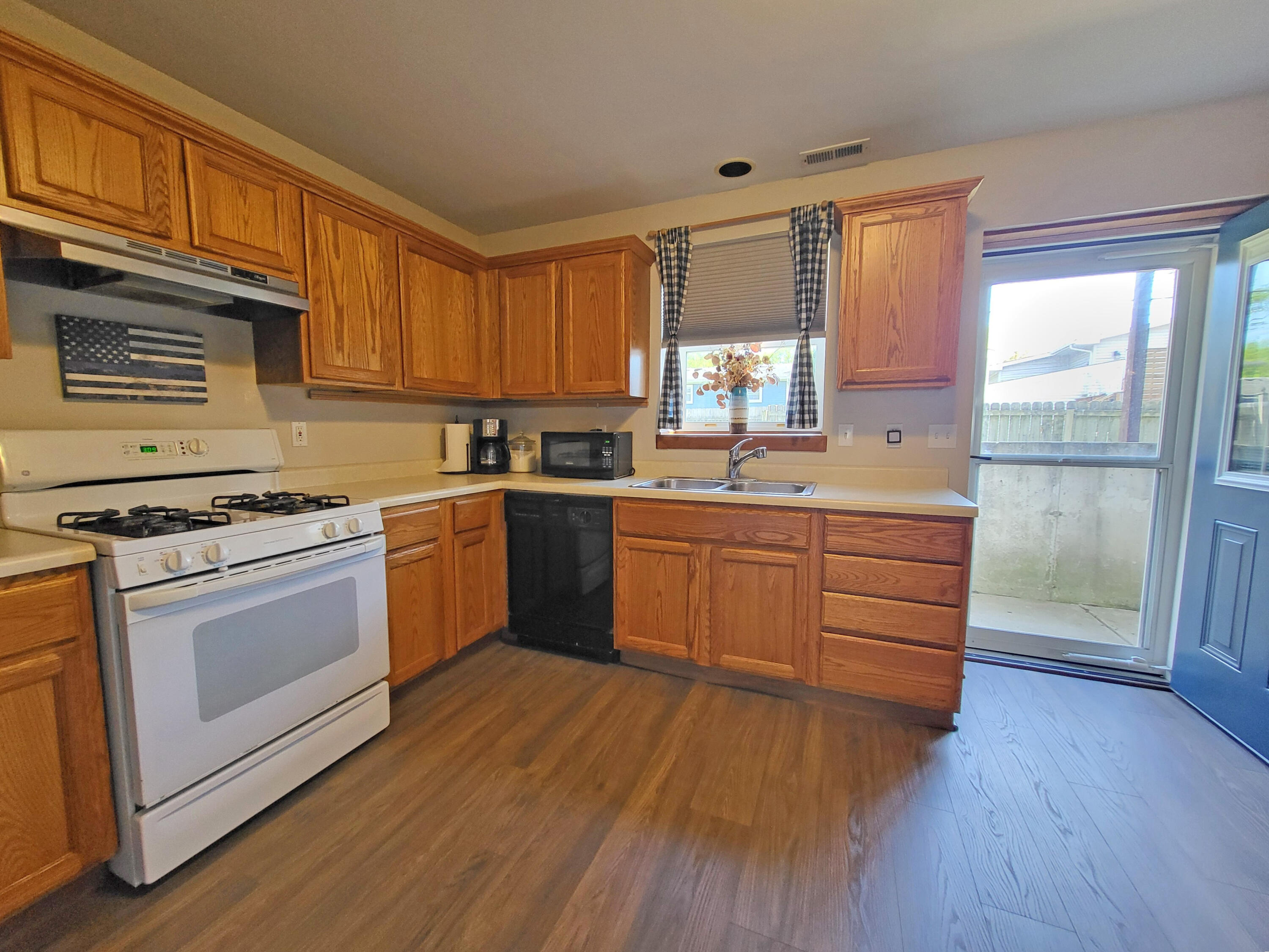 929 Monterrey Court Unit: C
