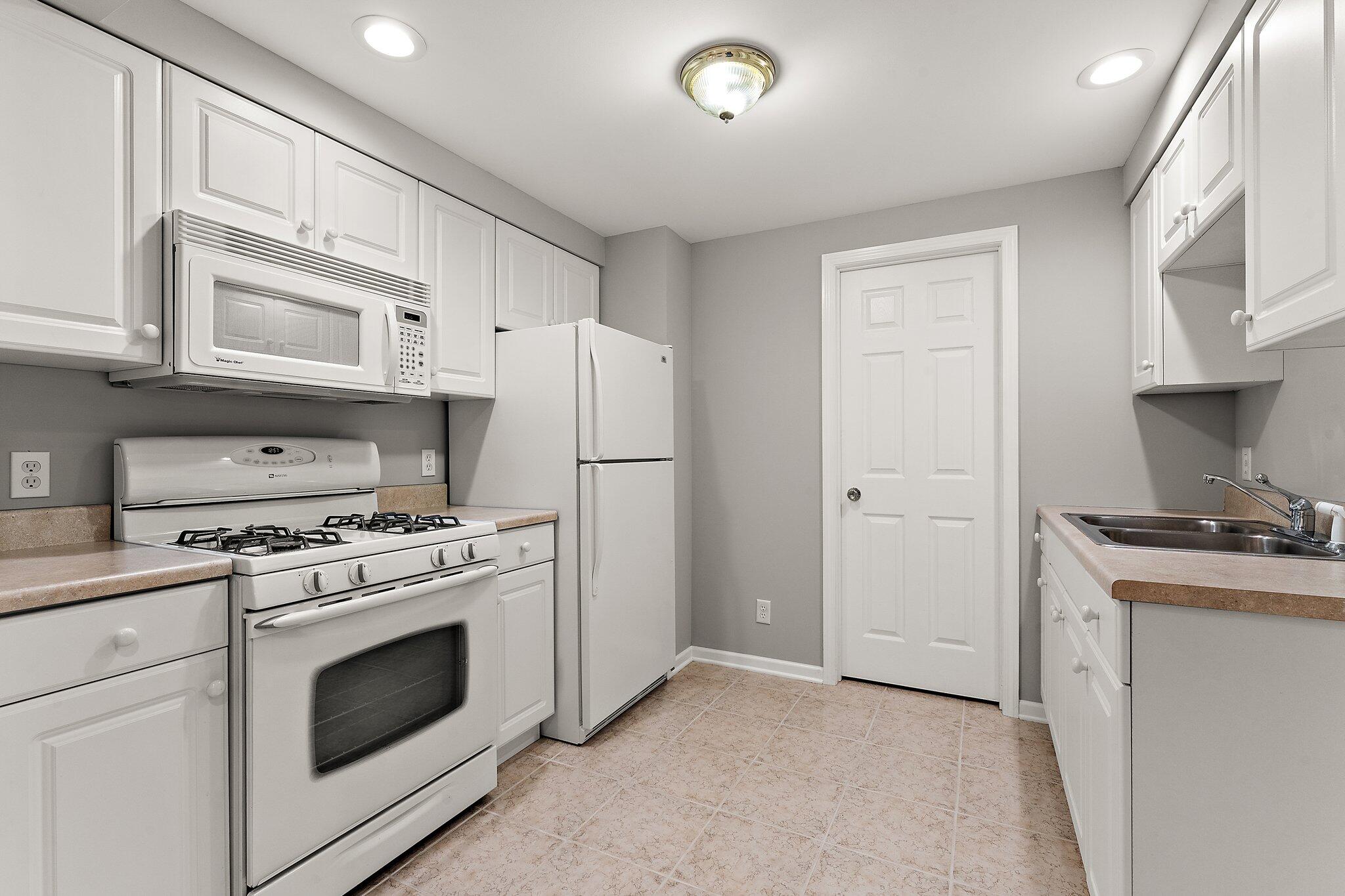 1320 Ludington Lane
