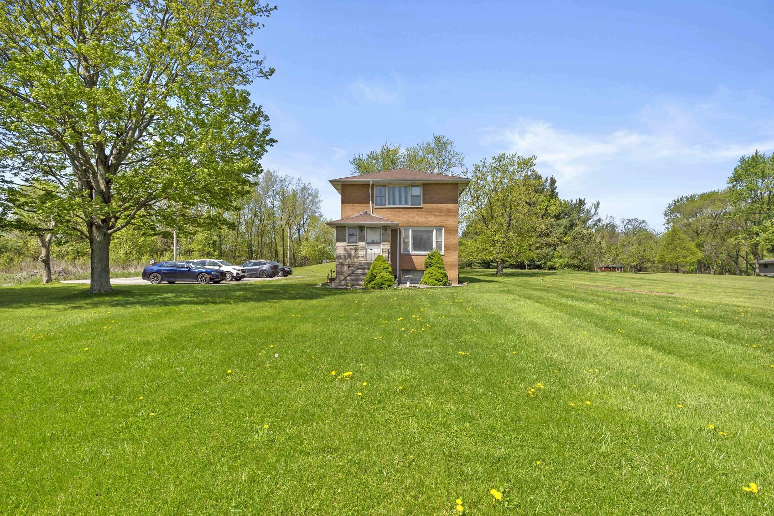 10410-14 Arizona Street