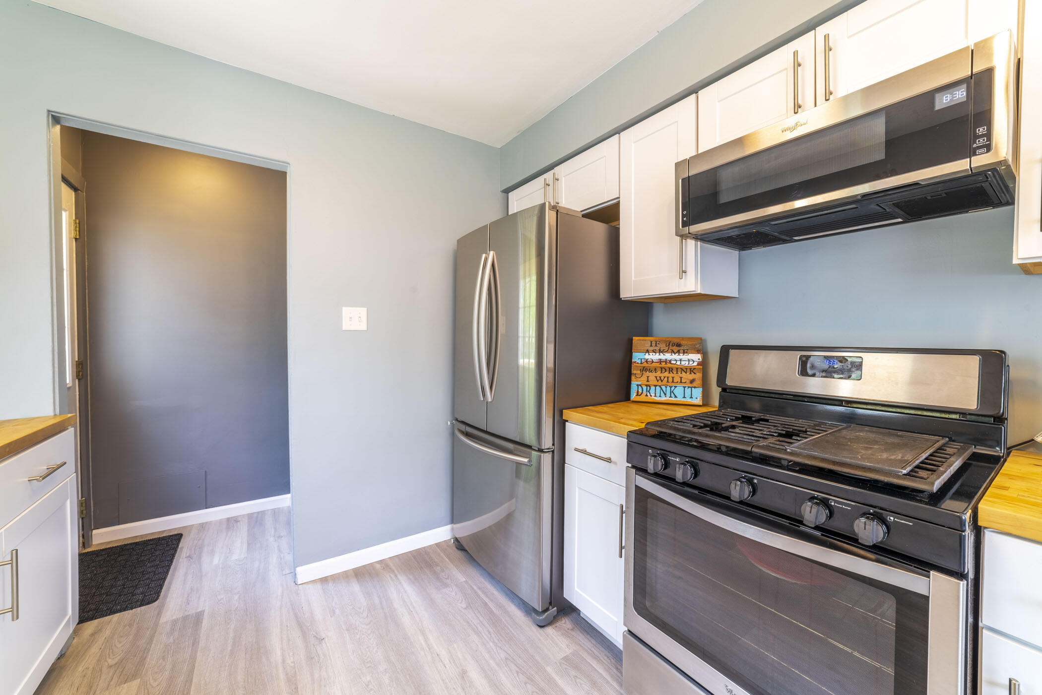 1037 E 11th Court