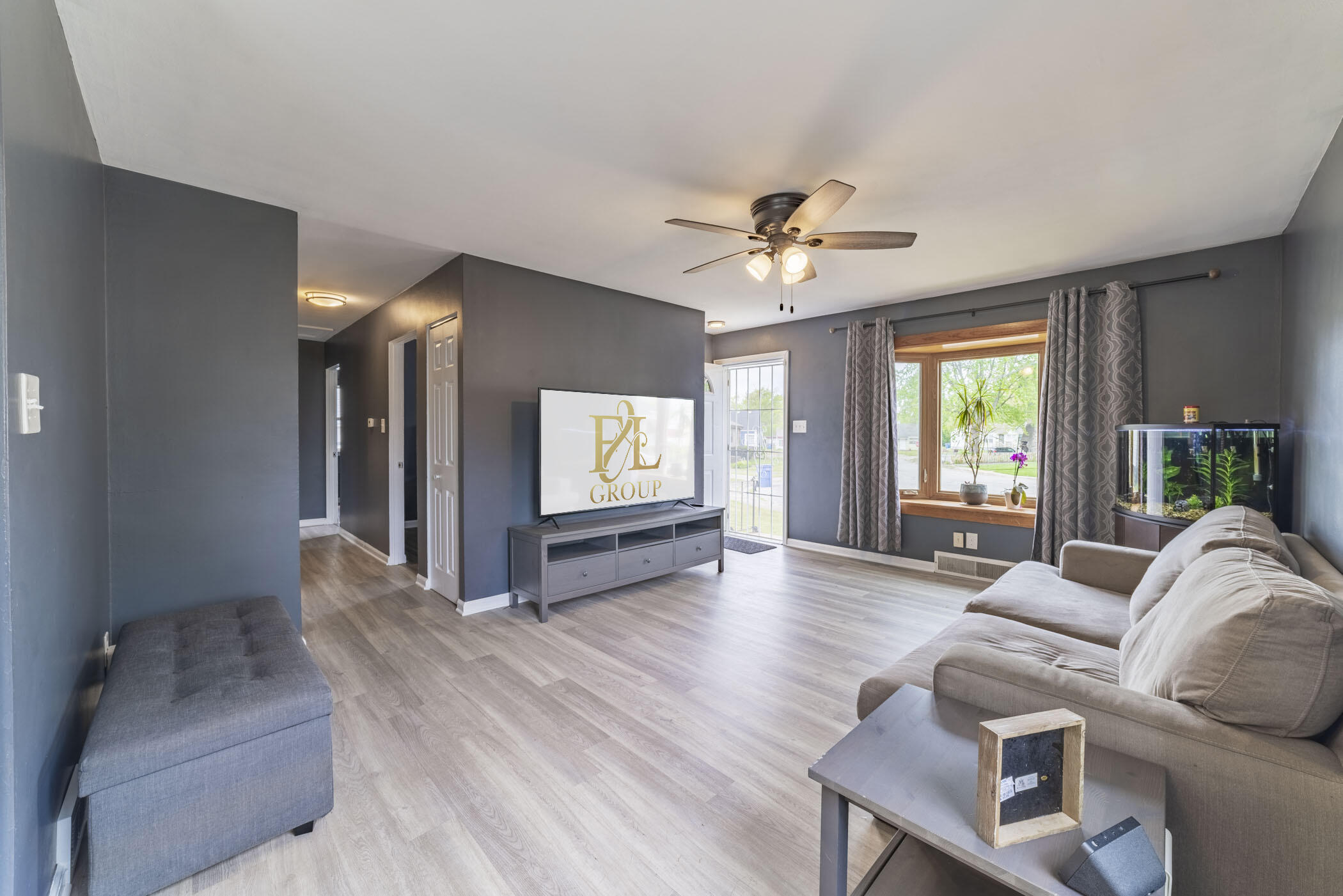 1037 E 11th Court