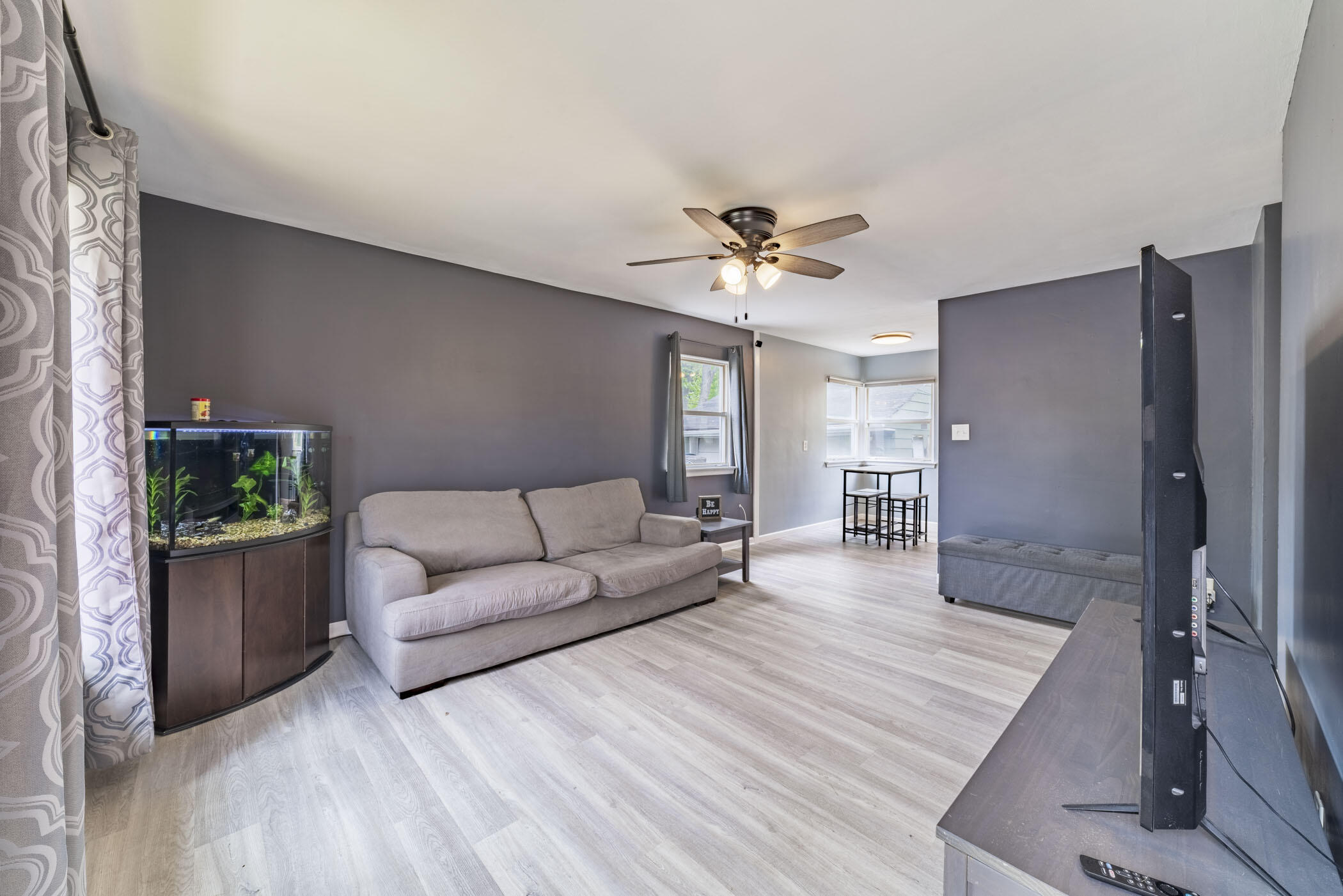 1037 E 11th Court
