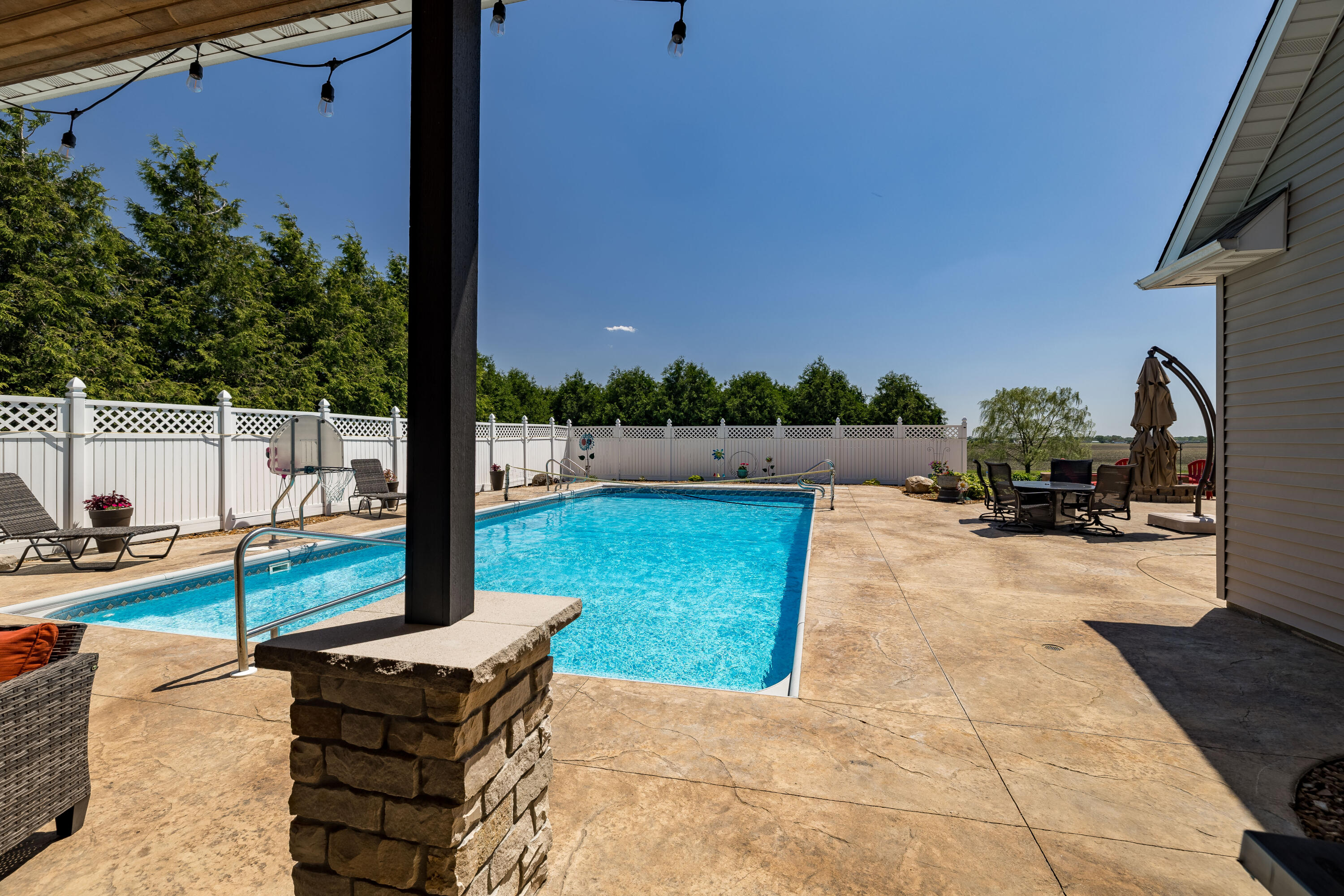 1601 E Amsler Road