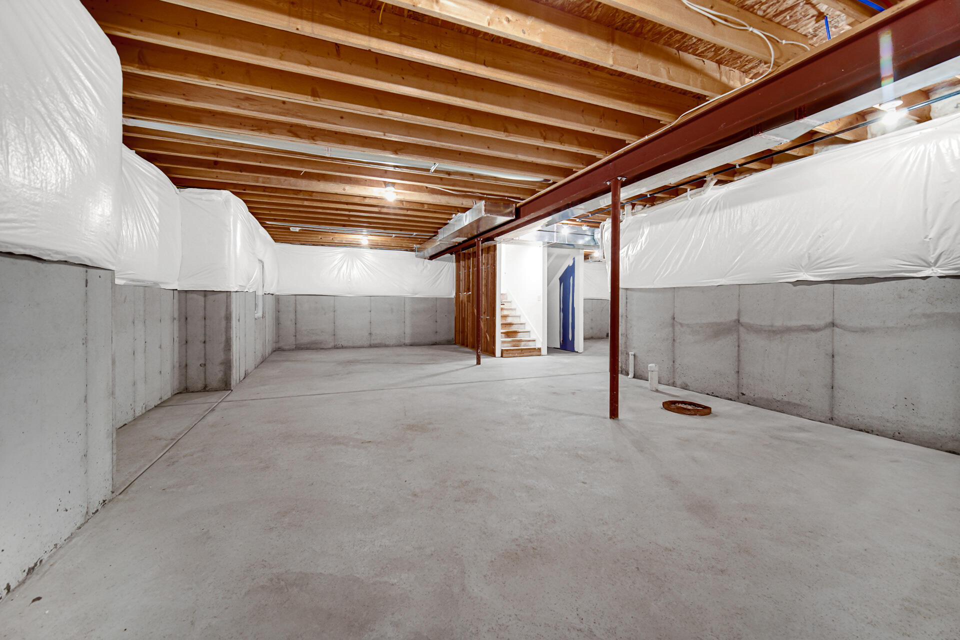 2228 Redwood Lane