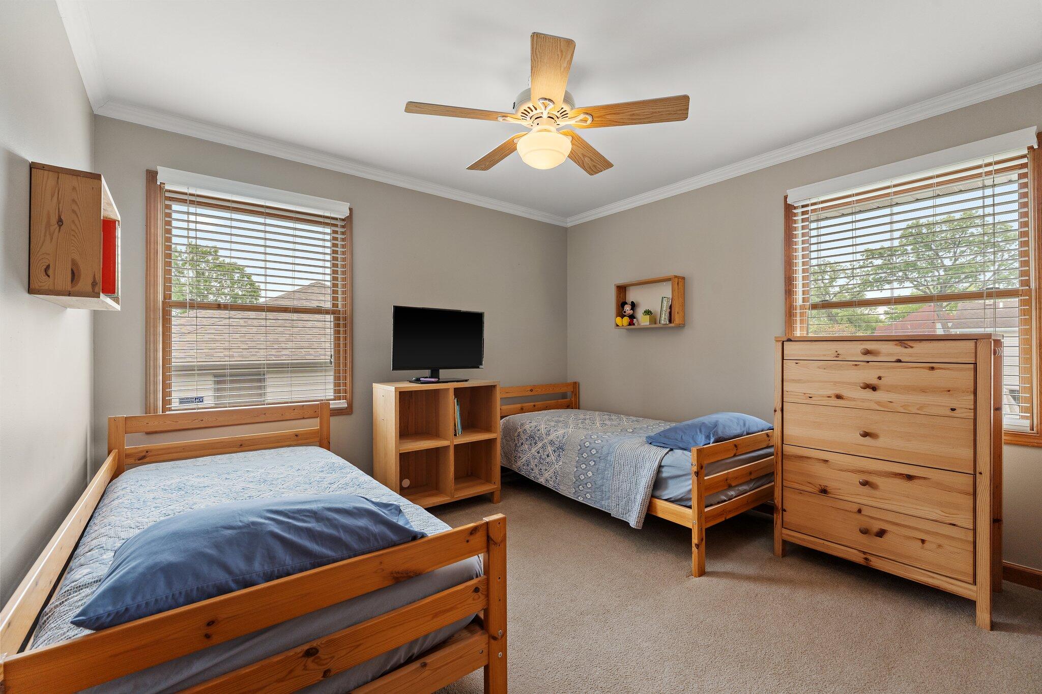 1519 Oak Leaf Drive