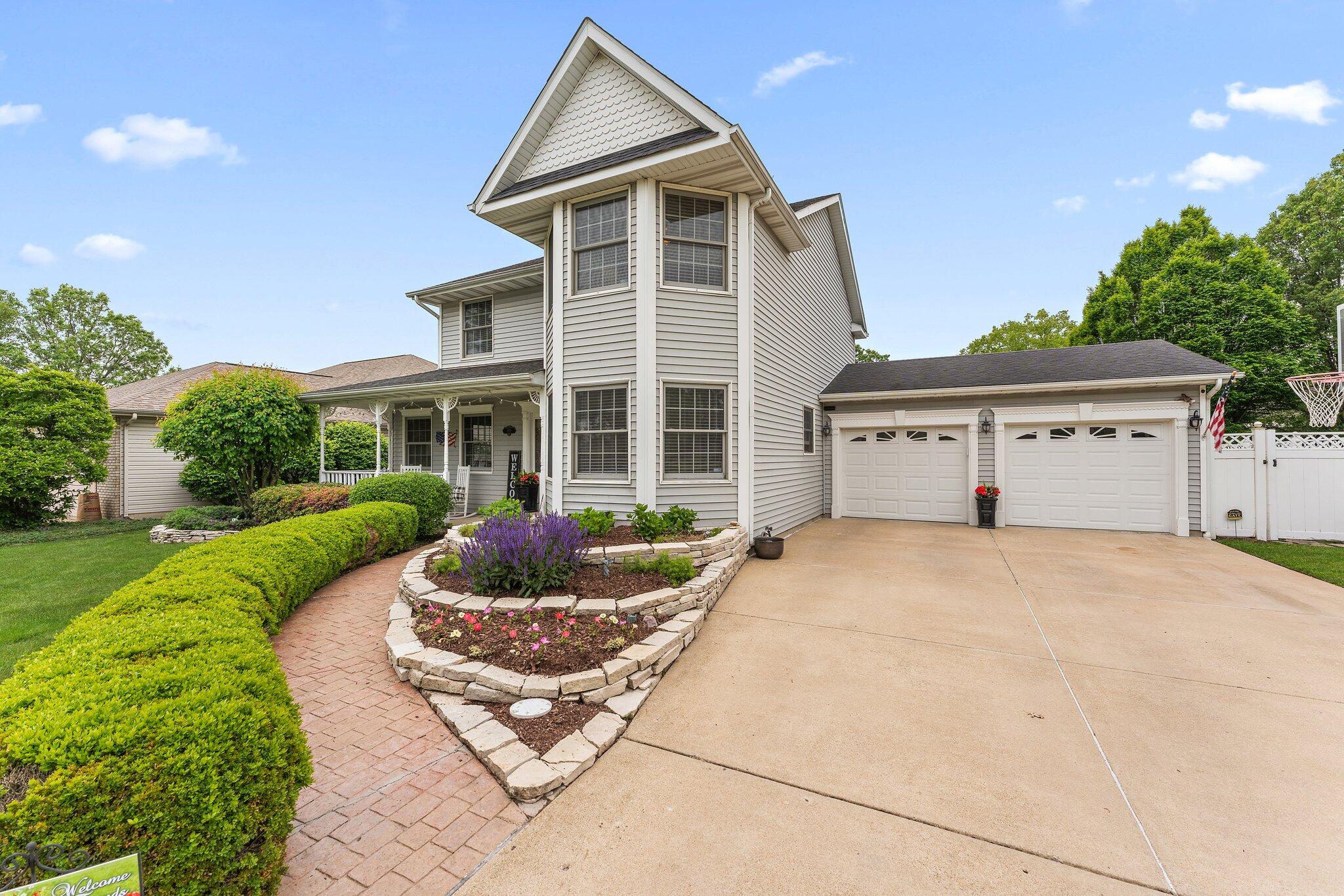 1519 Oak Leaf Drive