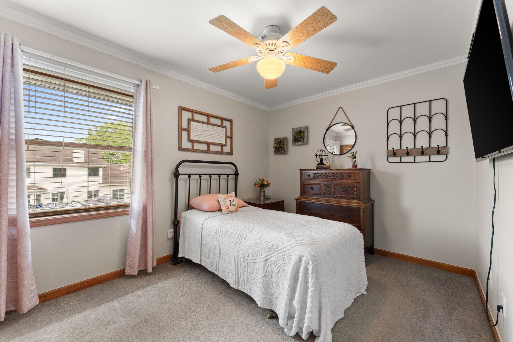 1519 Oak Leaf Drive
