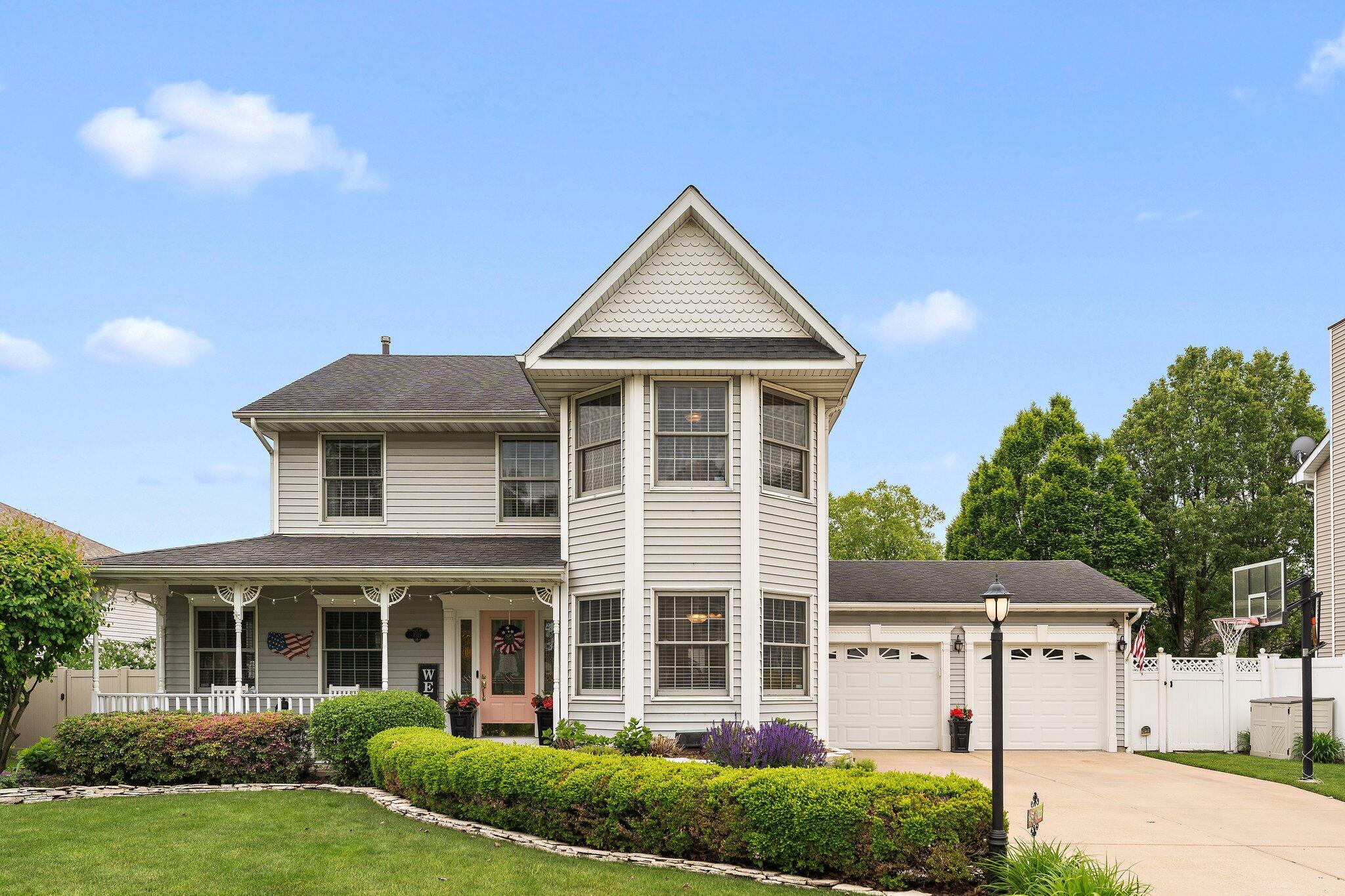 1519 Oak Leaf Drive