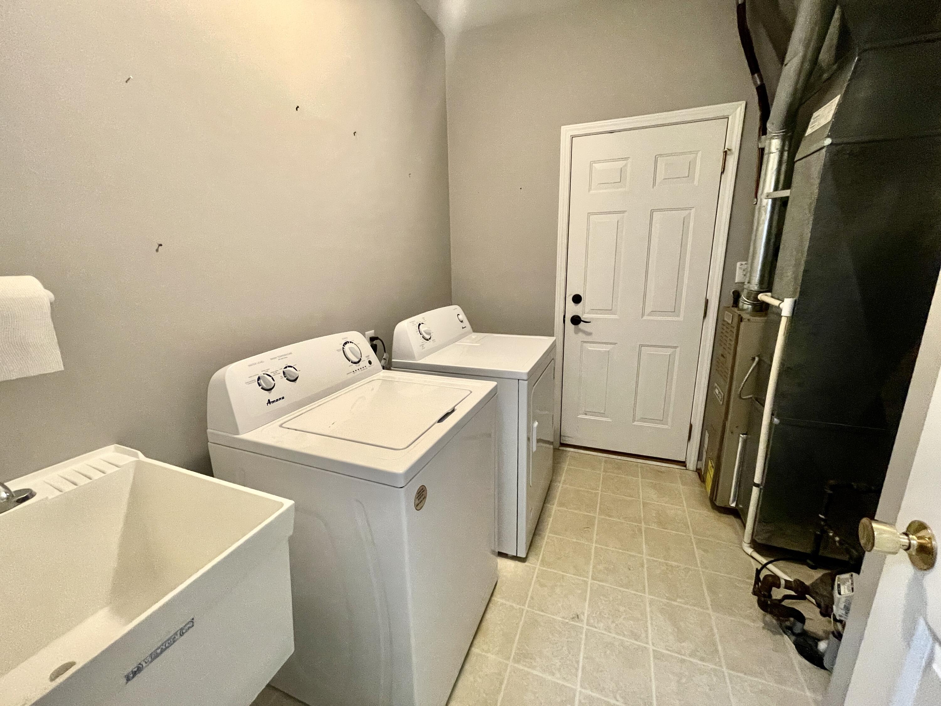 1044 Rockwell Lane