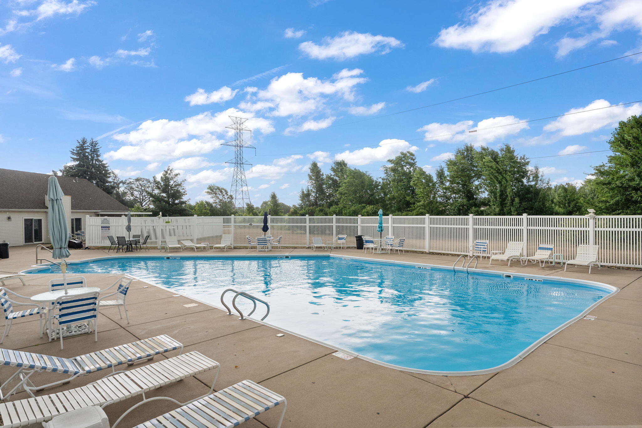 692 Hidden Oak Trail Unit: 2a