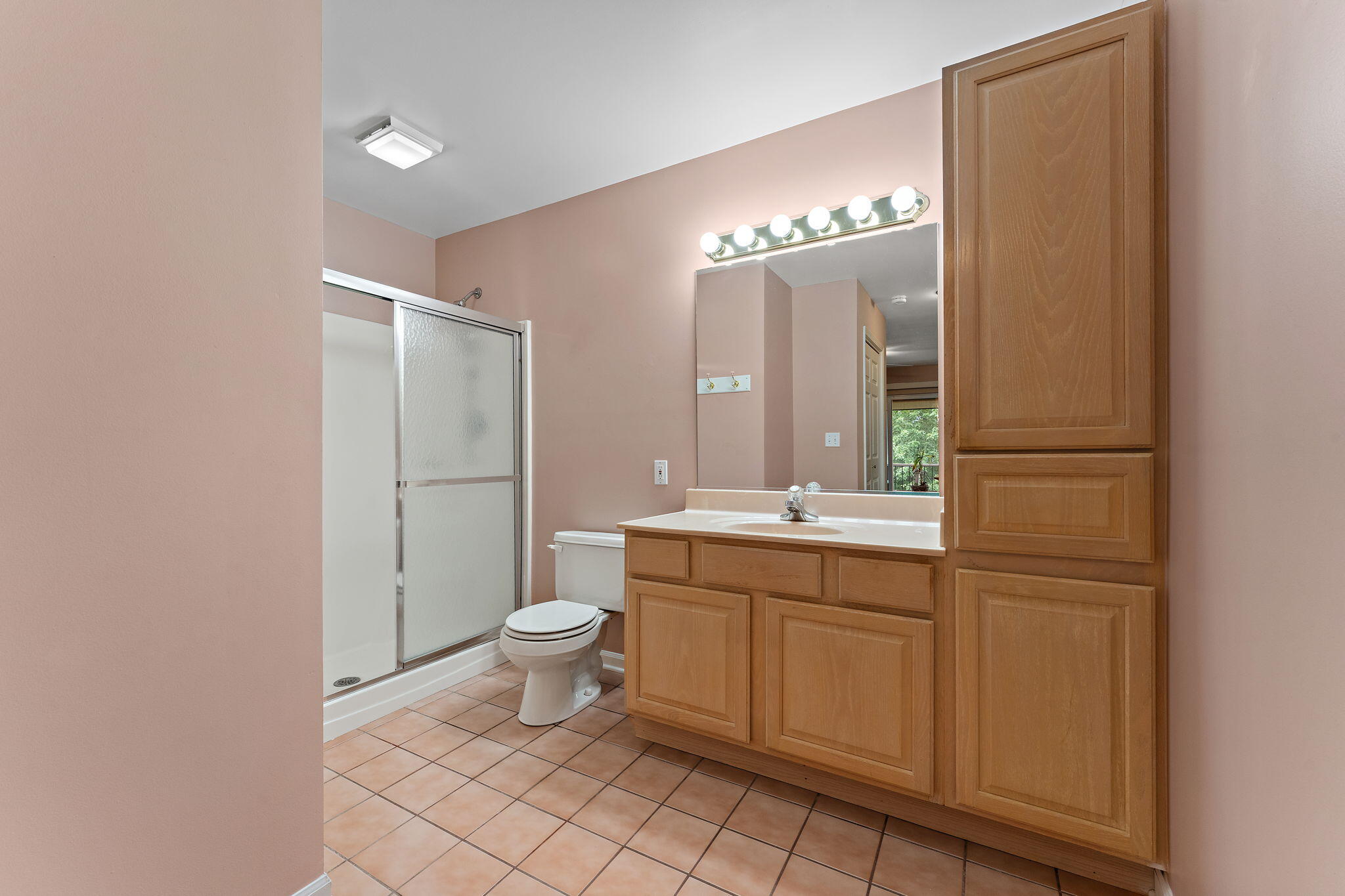 692 Hidden Oak Trail Unit: 2a