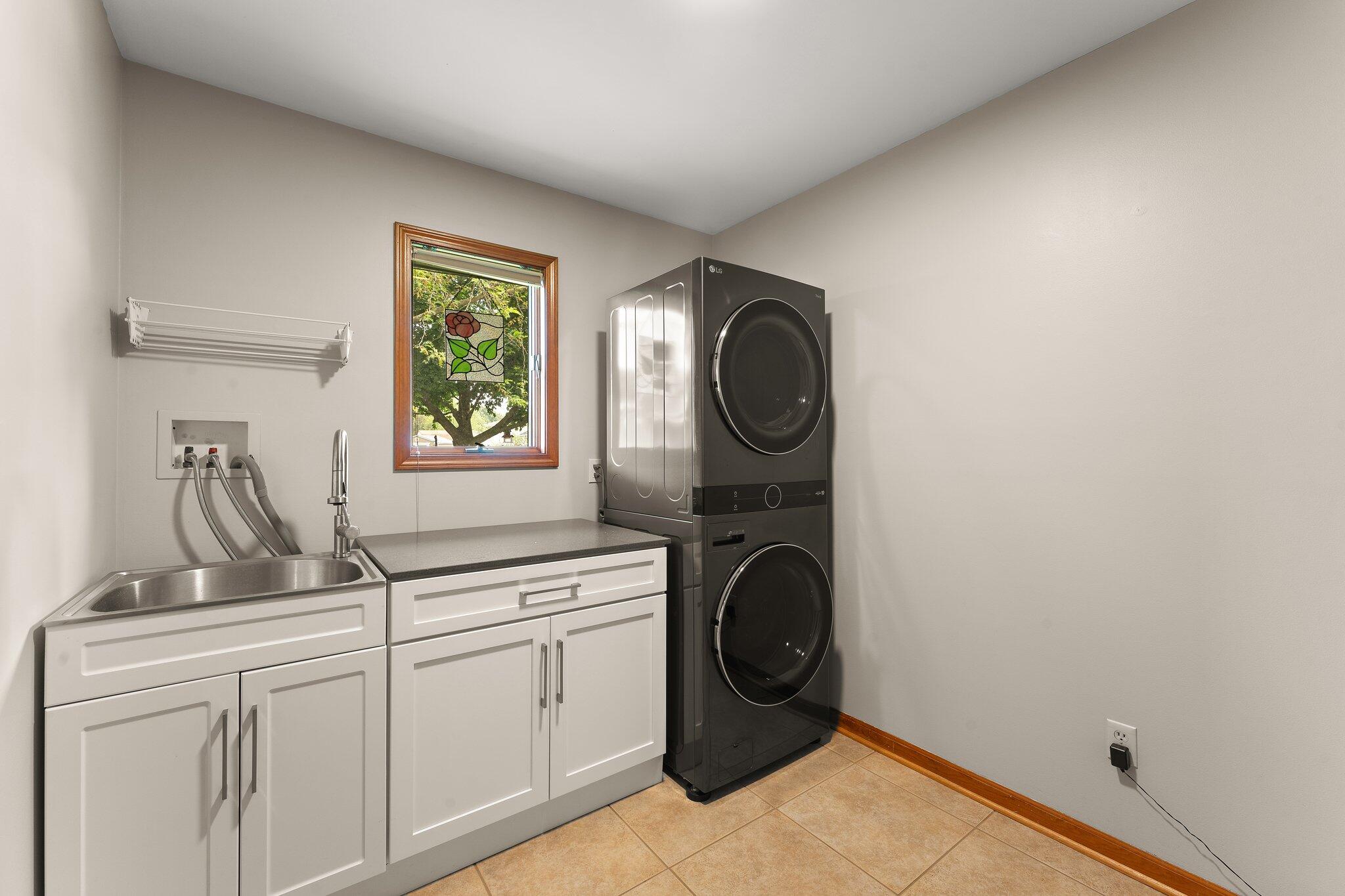 1028 Sandy Ridge Court