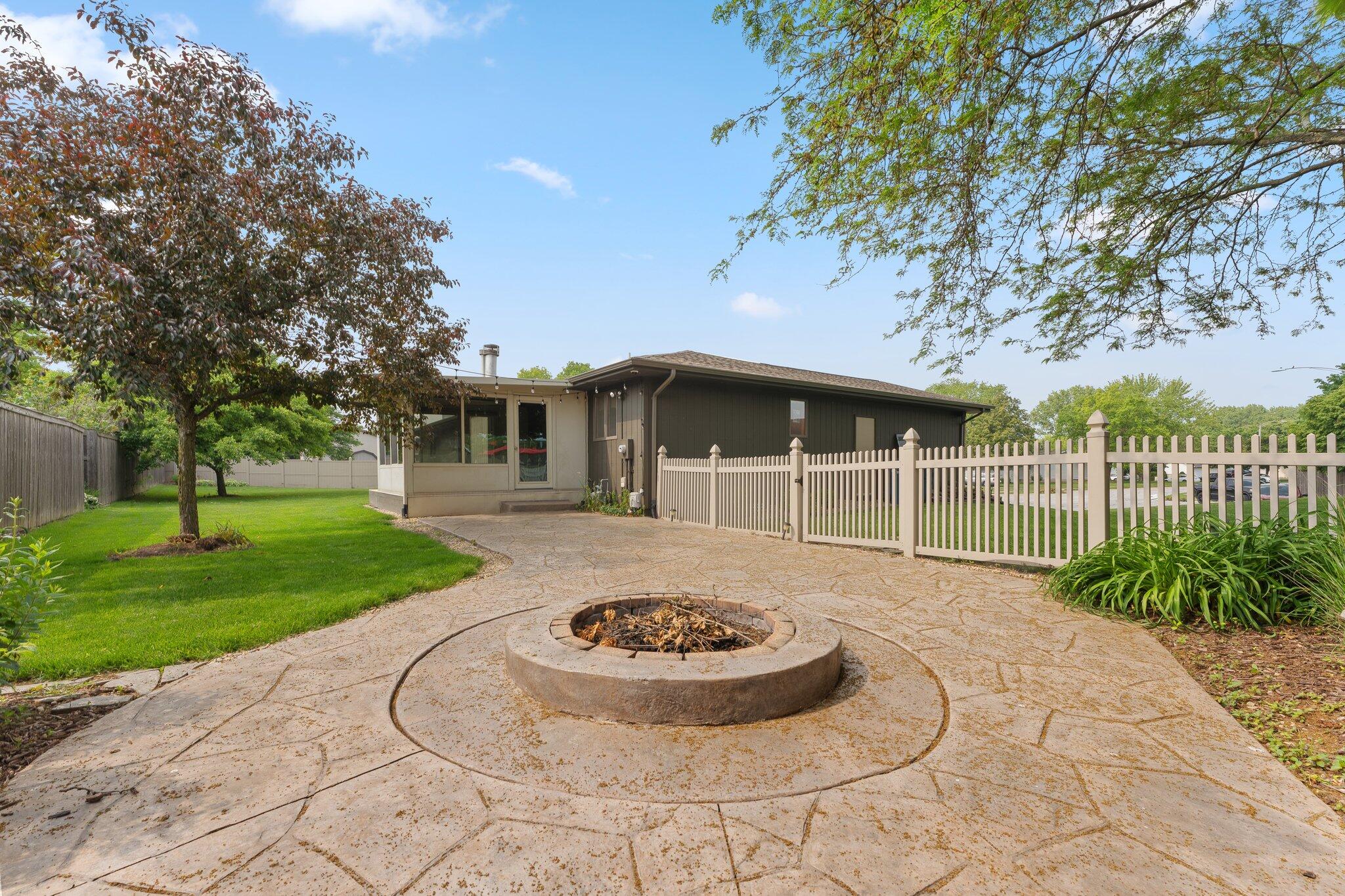 1028 Sandy Ridge Court