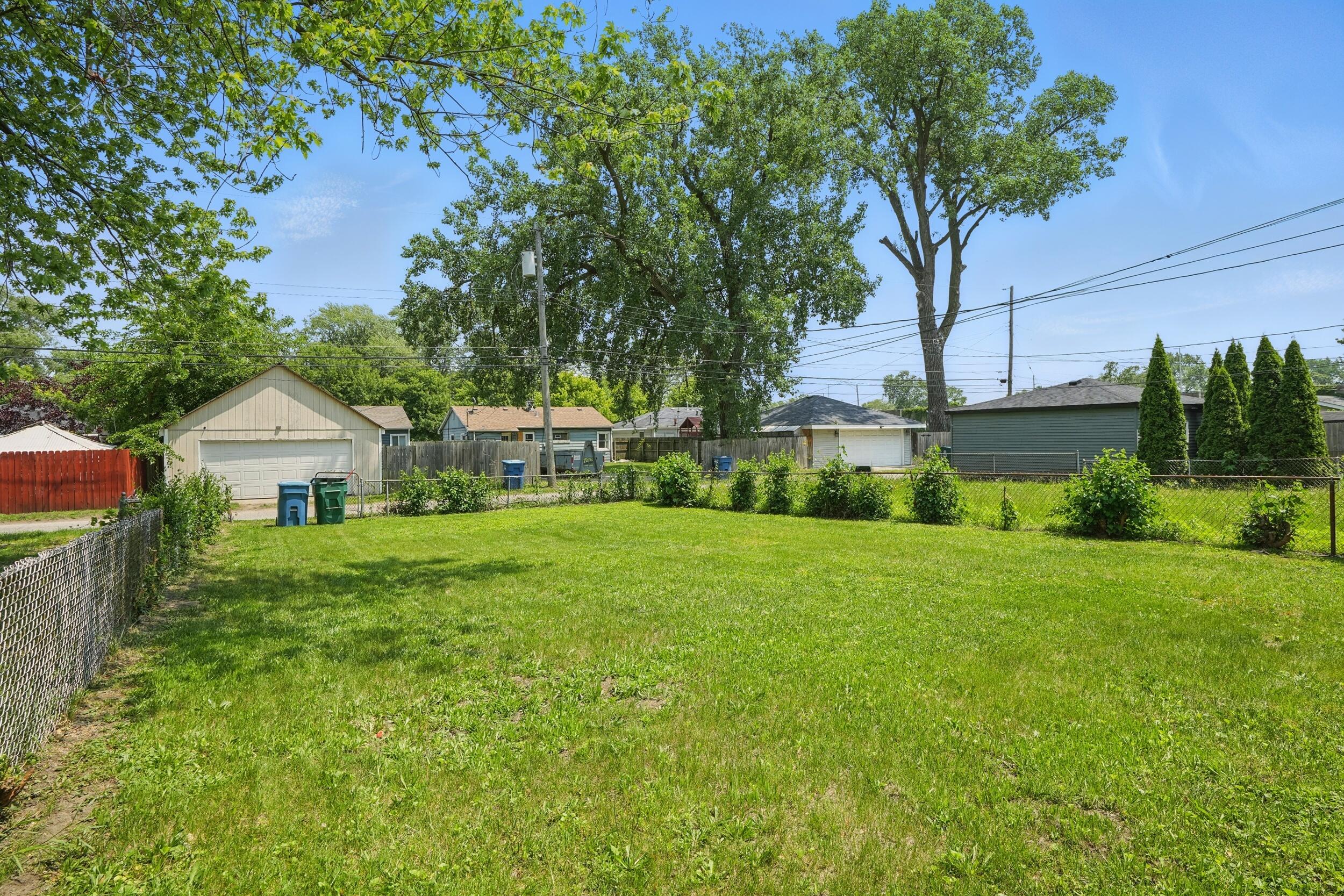 7613 Magnolia Avenue
